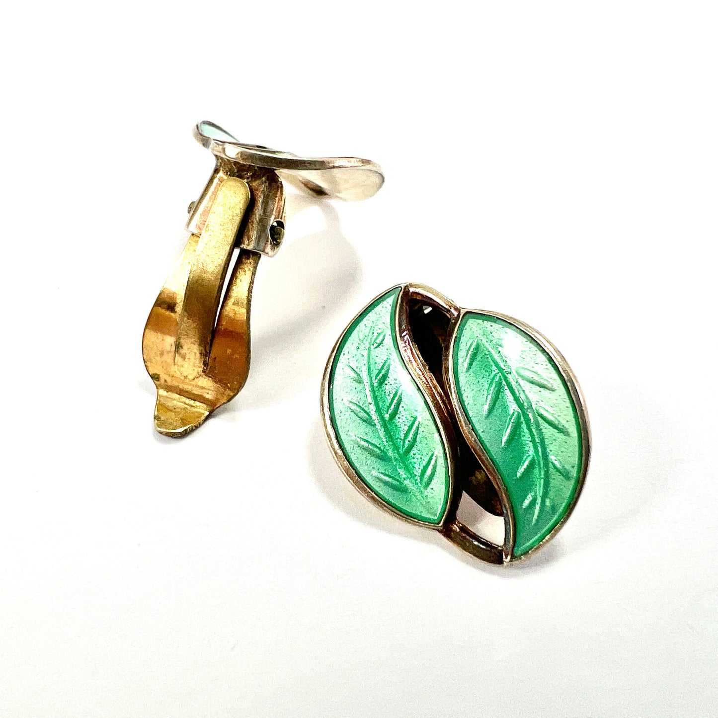 Vintage David Andersen Green Leaf Enamel Silver Ear Clips