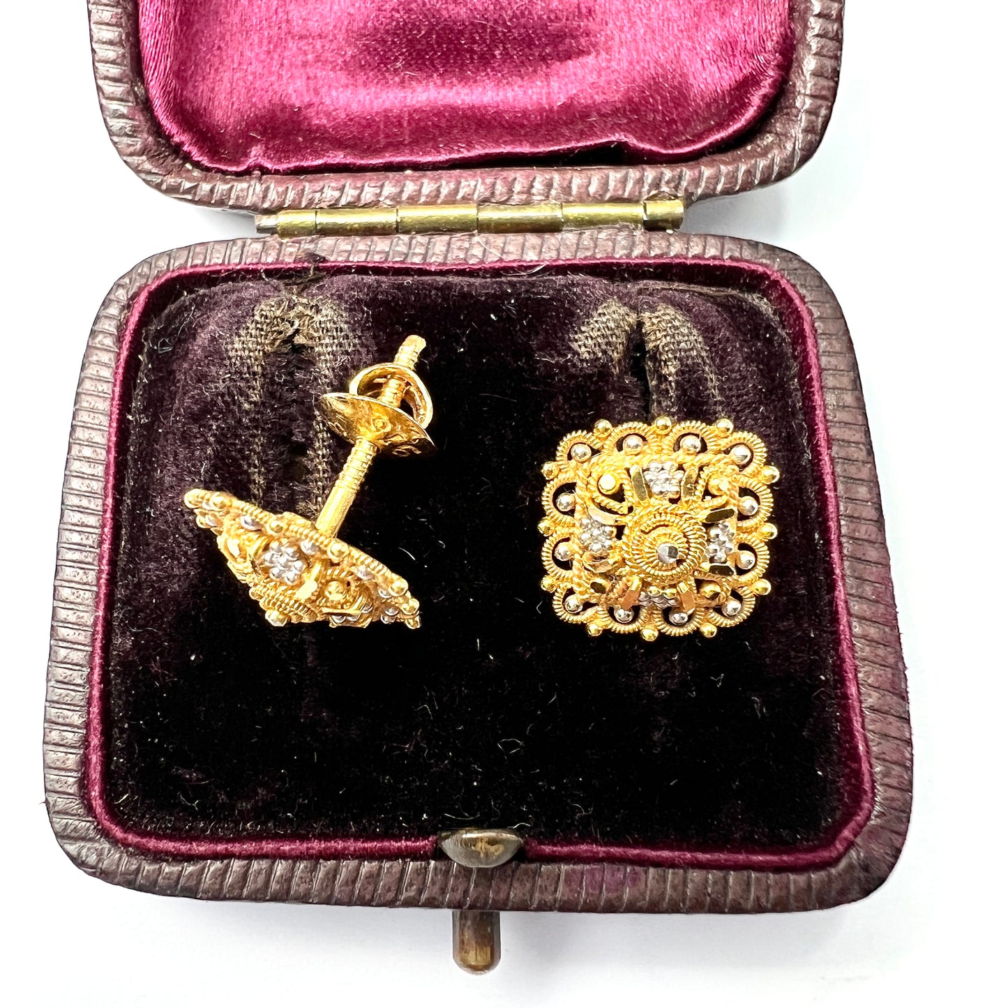 Vintage Solid 22CT Gold Cannetille Earrings