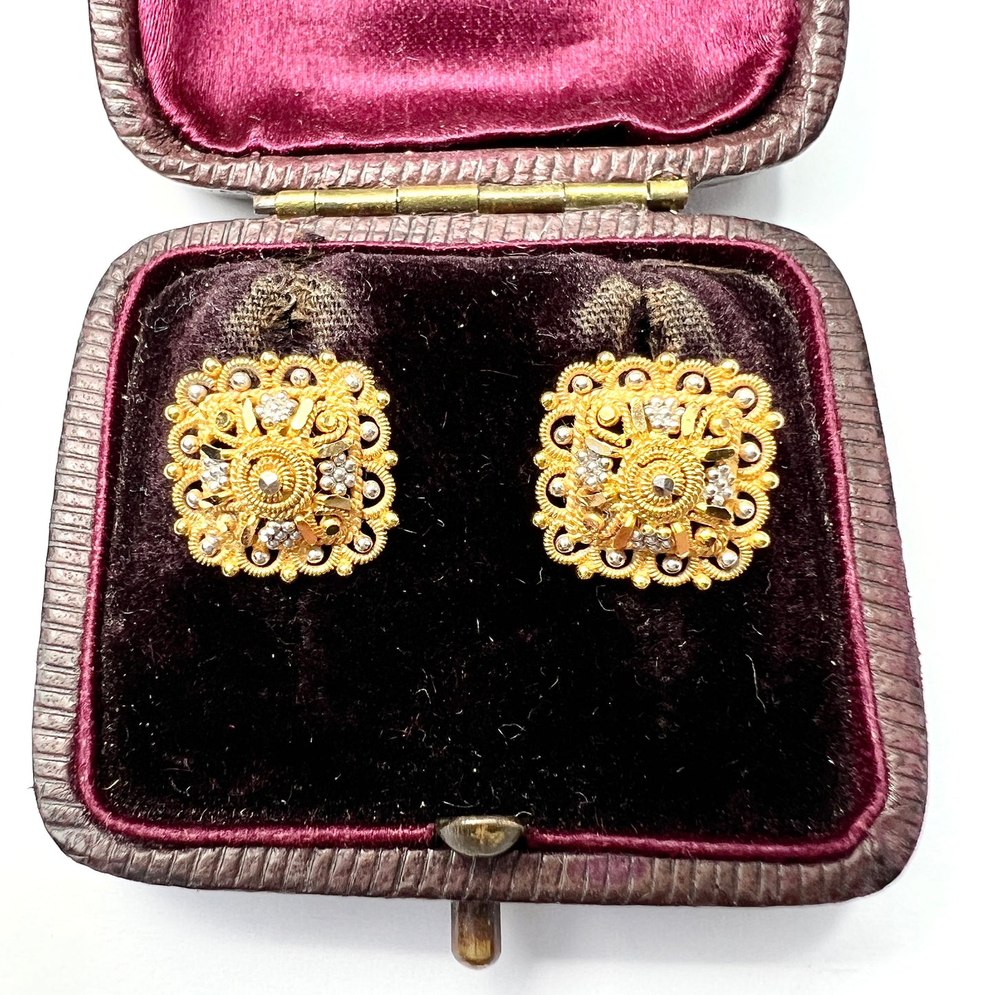 Vintage Solid 22CT Gold Cannetille Earrings