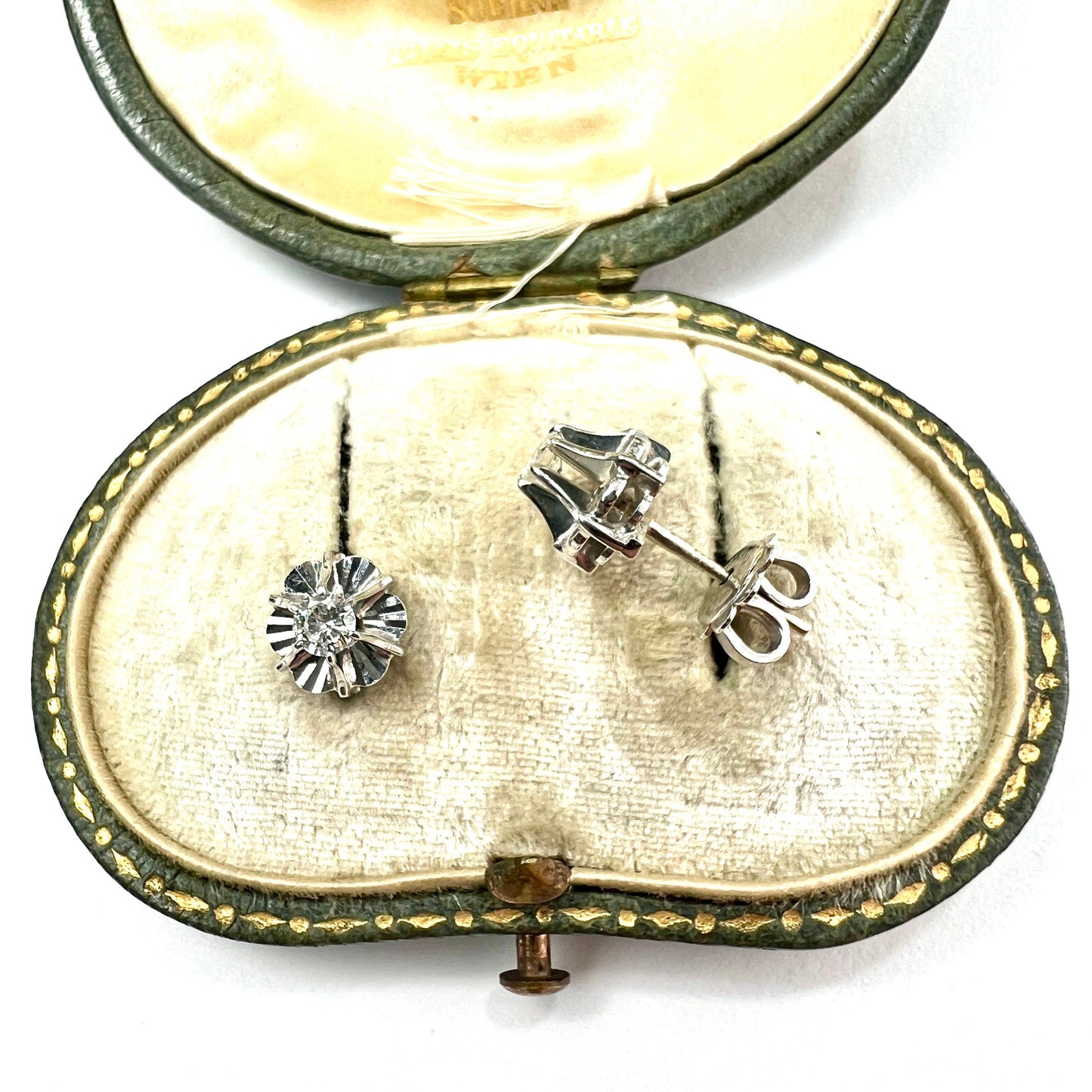 Vintage 18CT White Gold Diamond Buttercup Studs