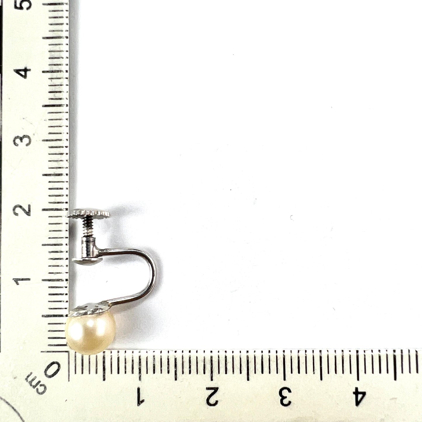 Vintage Cultured Pearl Solitaire Silver Screwback Earrings
