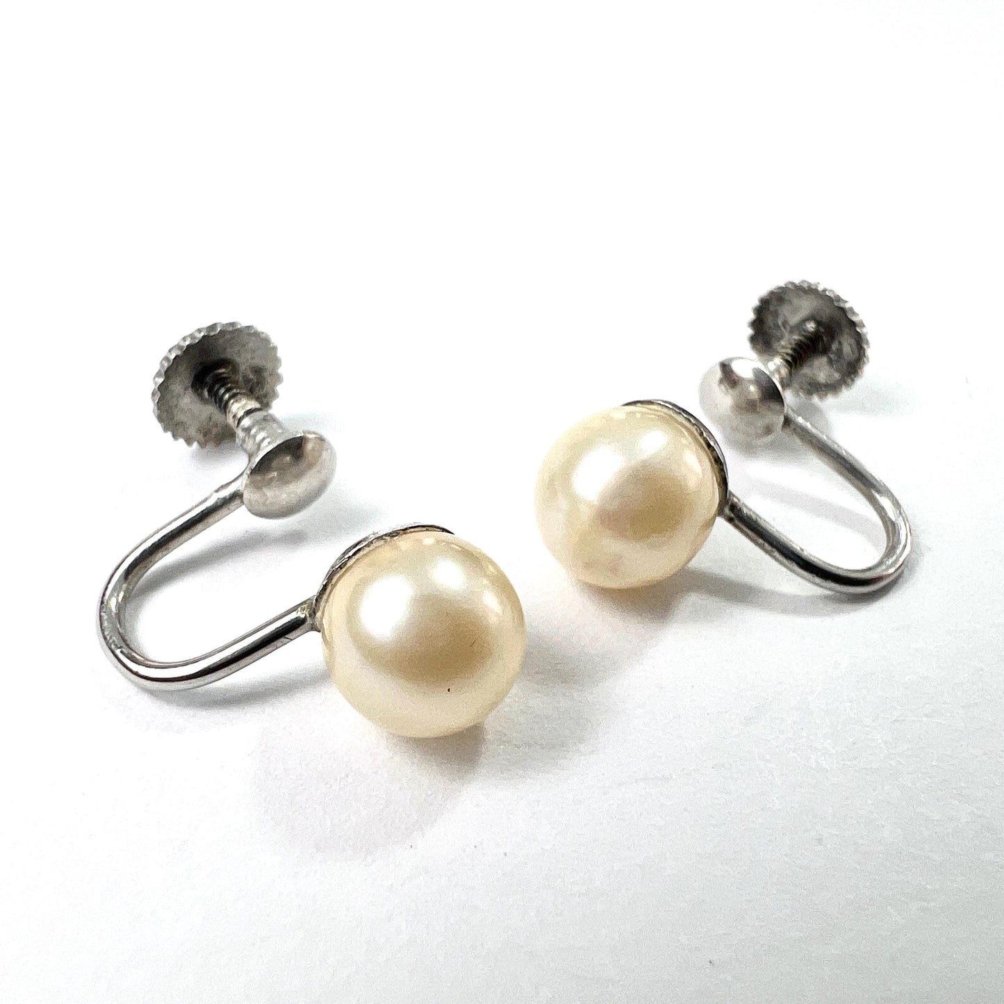 Vintage Cultured Pearl Solitaire Silver Screwback Earrings