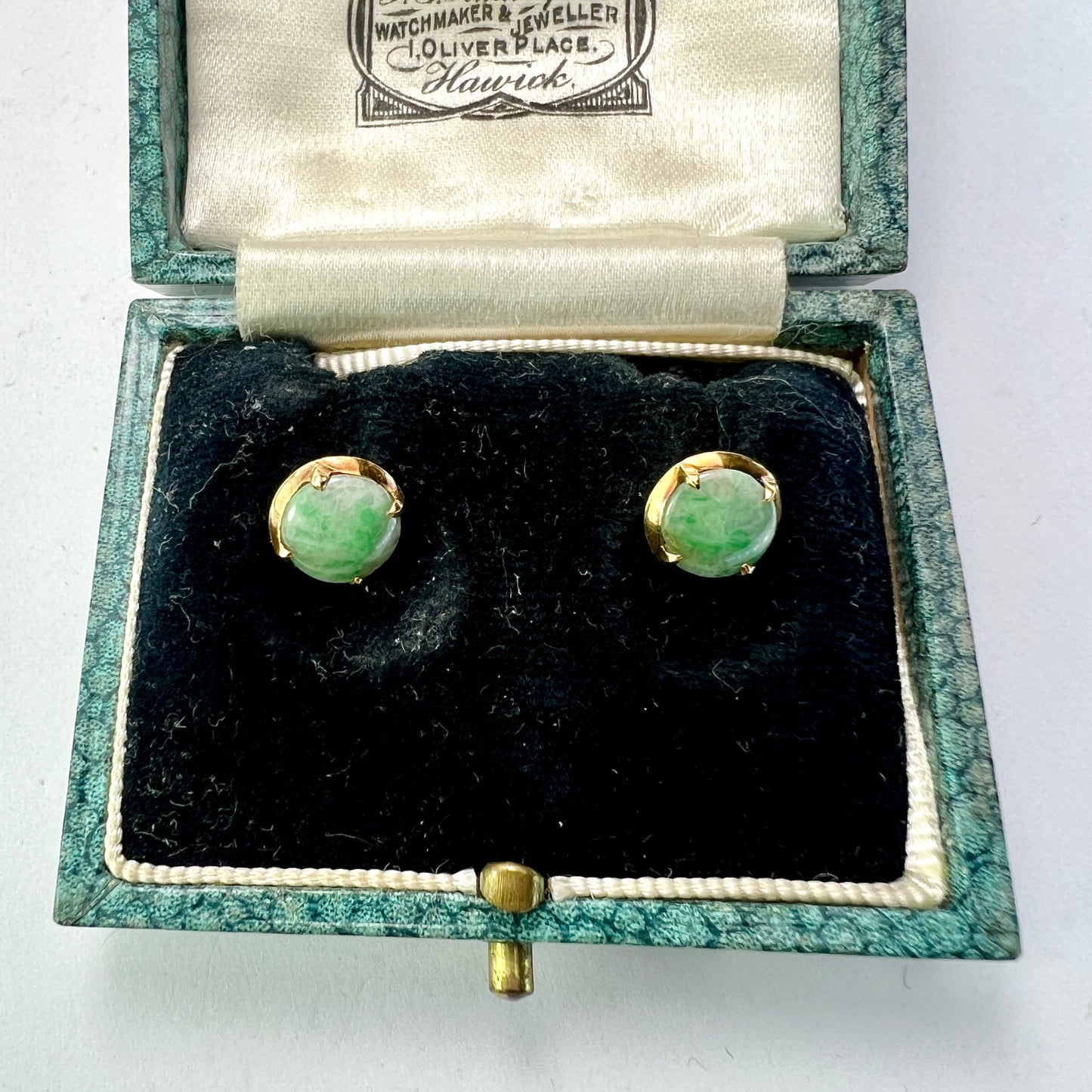 Vintage Pale Green Jadeite 14CT Gold Stud Earrings