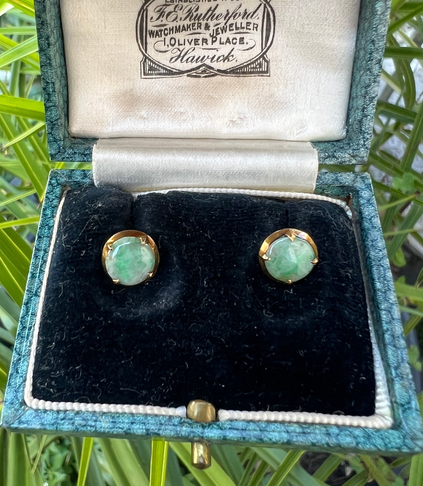 Vintage Pale Green Jadeite 14CT Gold Stud Earrings