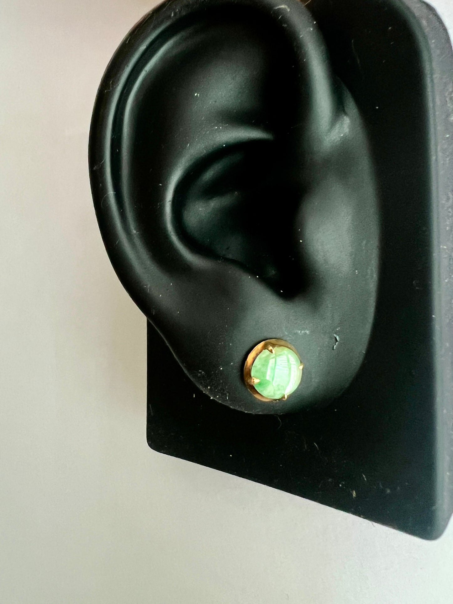 Vintage Pale Green Jadeite 14CT Gold Stud Earrings