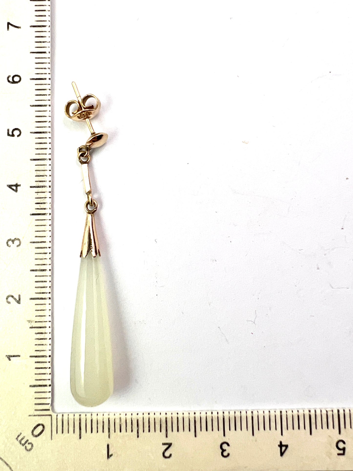 Vintage 14CT Gold White Jade Teardrop Earrings