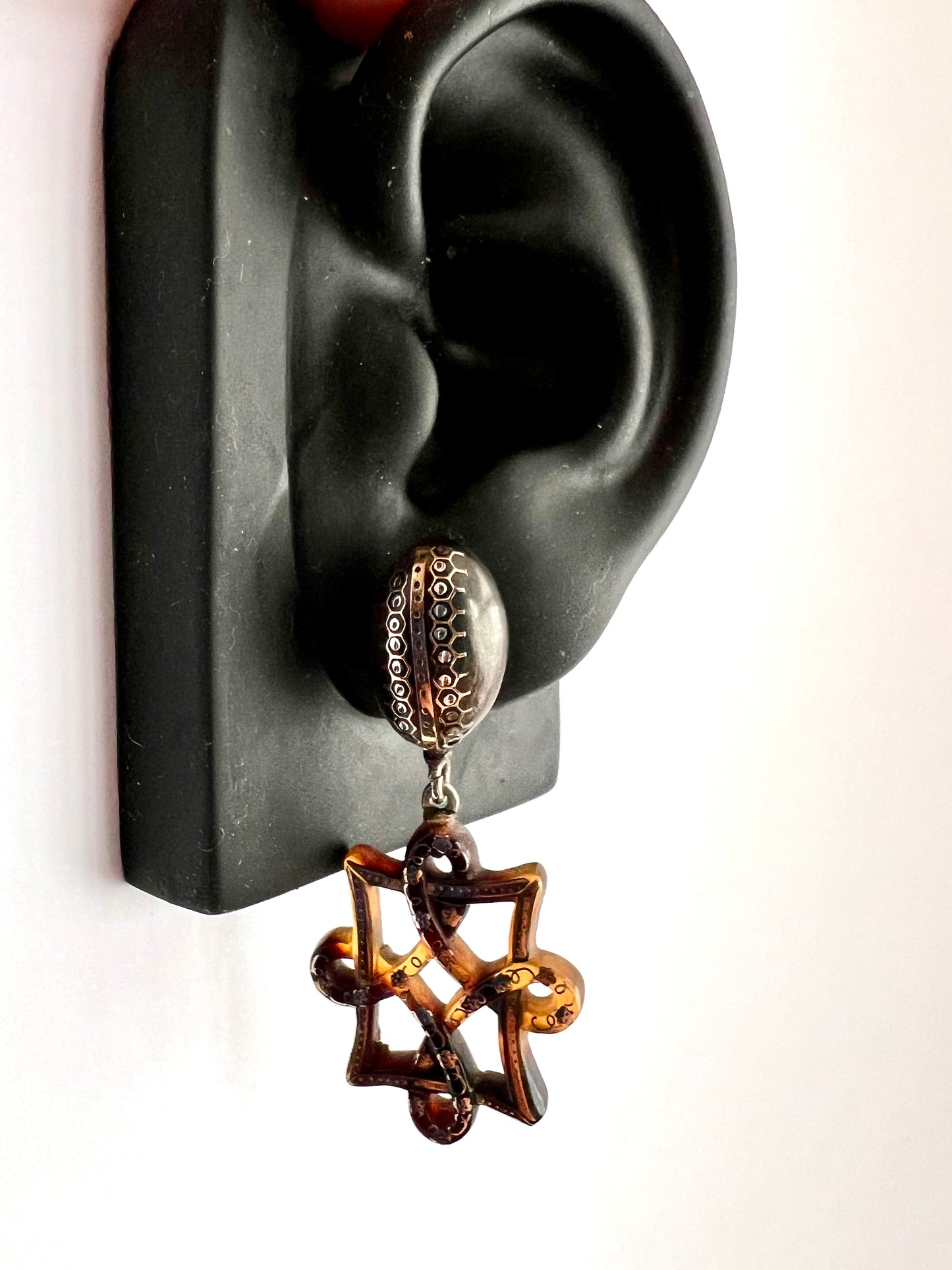 Victorian Gold and Silver Pique Endless Knot Earrings