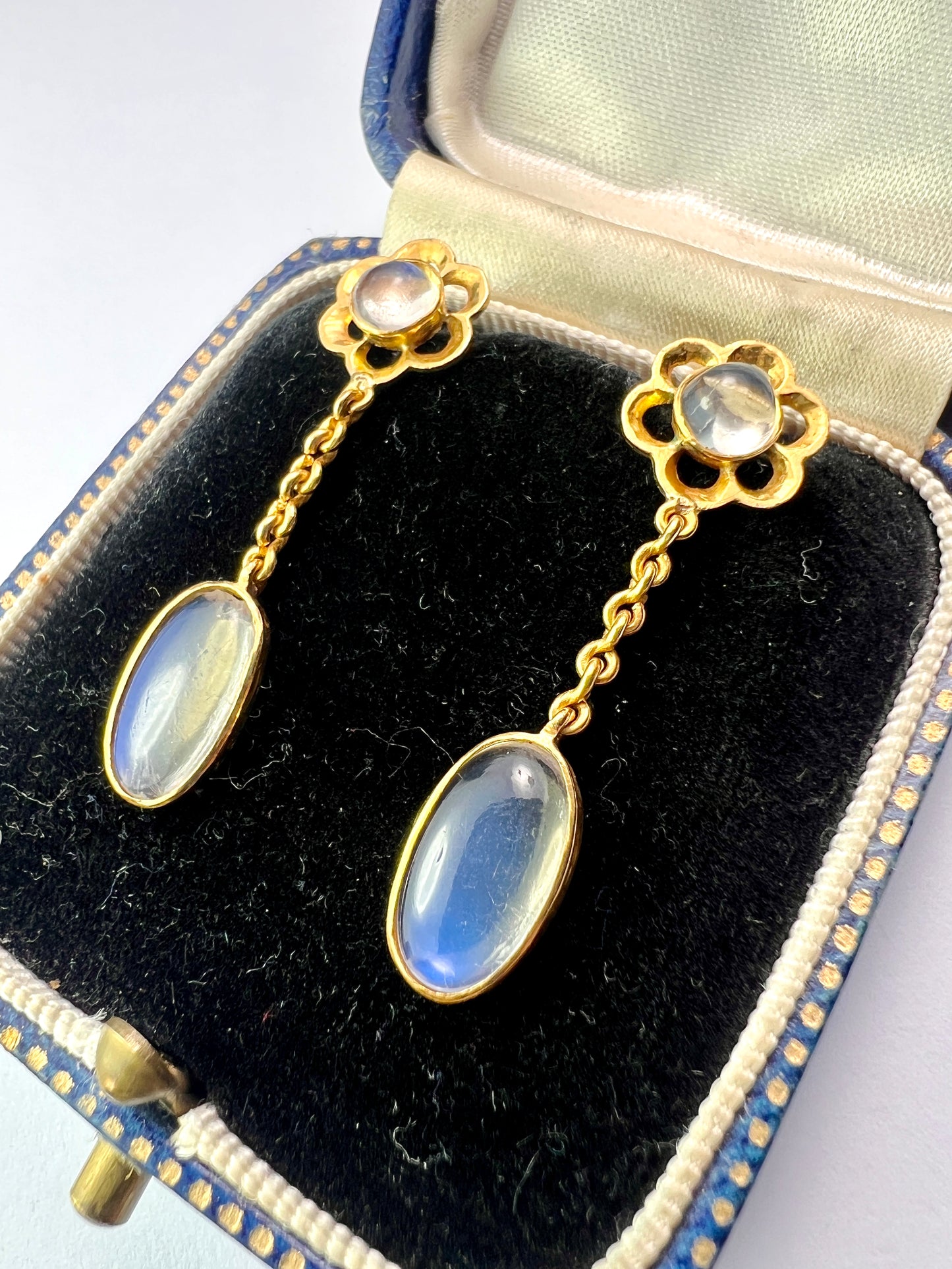 Vintage 20CT Gold Moonstone Flower Chain Drop Earrings