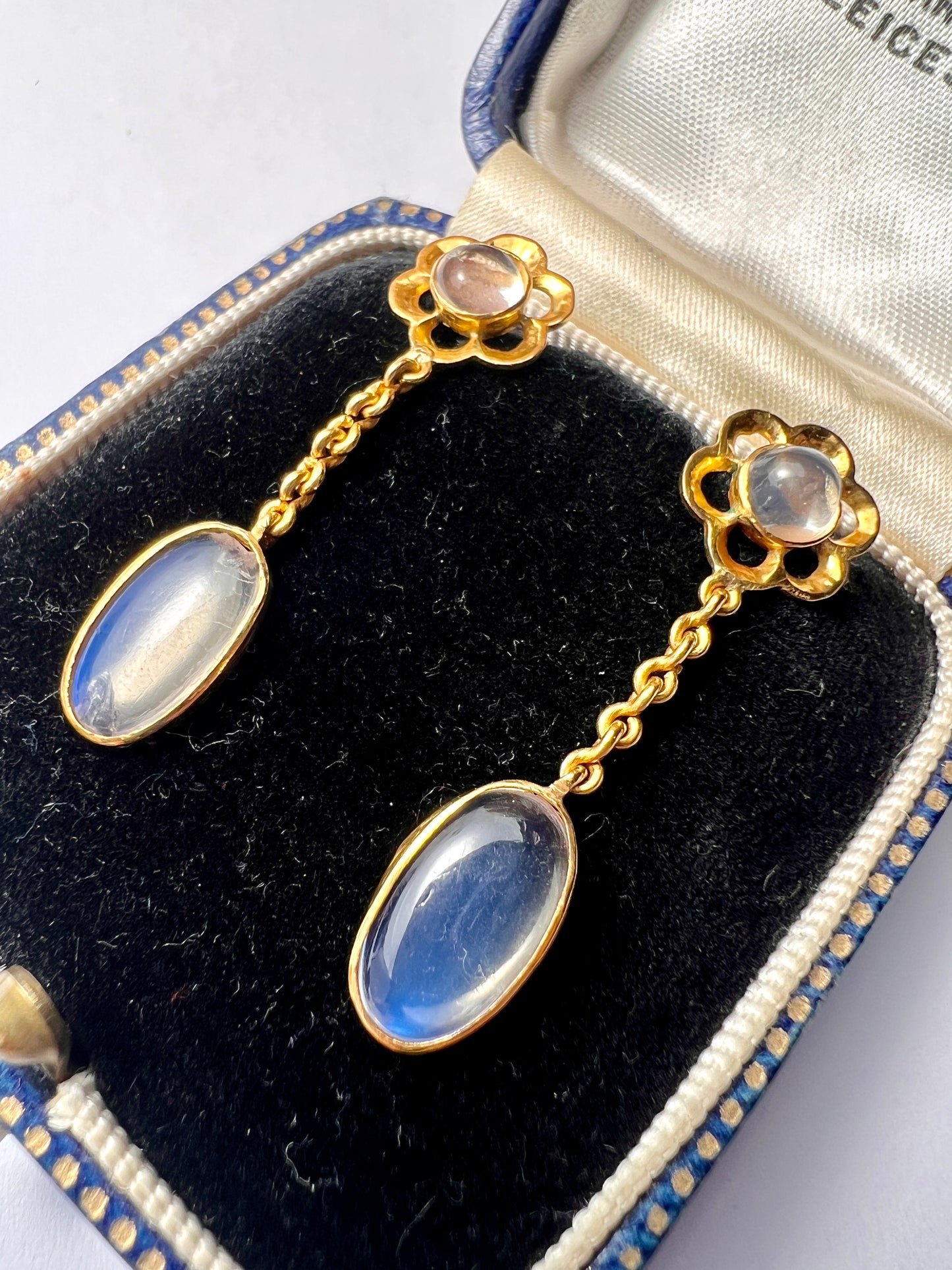 Vintage 20CT Gold Moonstone Flower Chain Drop Earrings