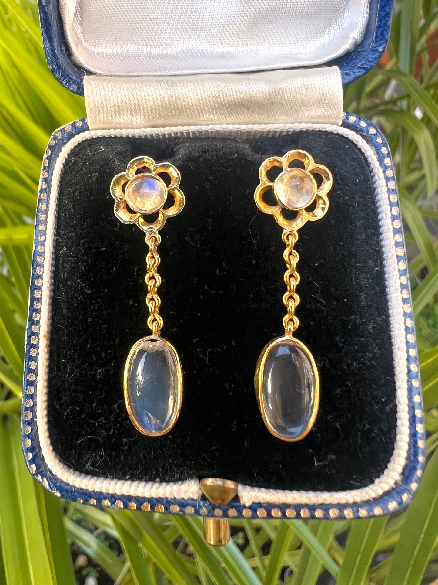 Vintage 20CT Gold Moonstone Flower Chain Drop Earrings