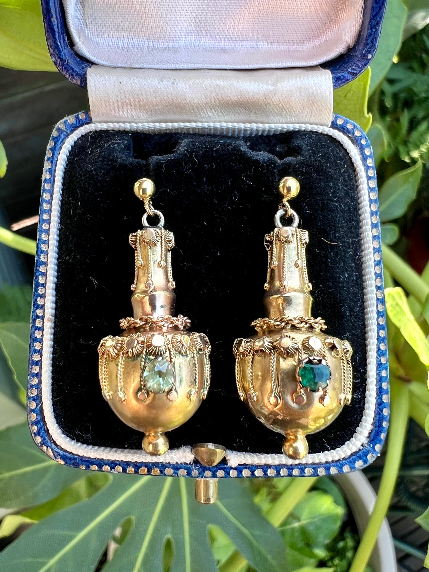 Victorian 15CT Gold Etruscan Revival Amphora Earrings