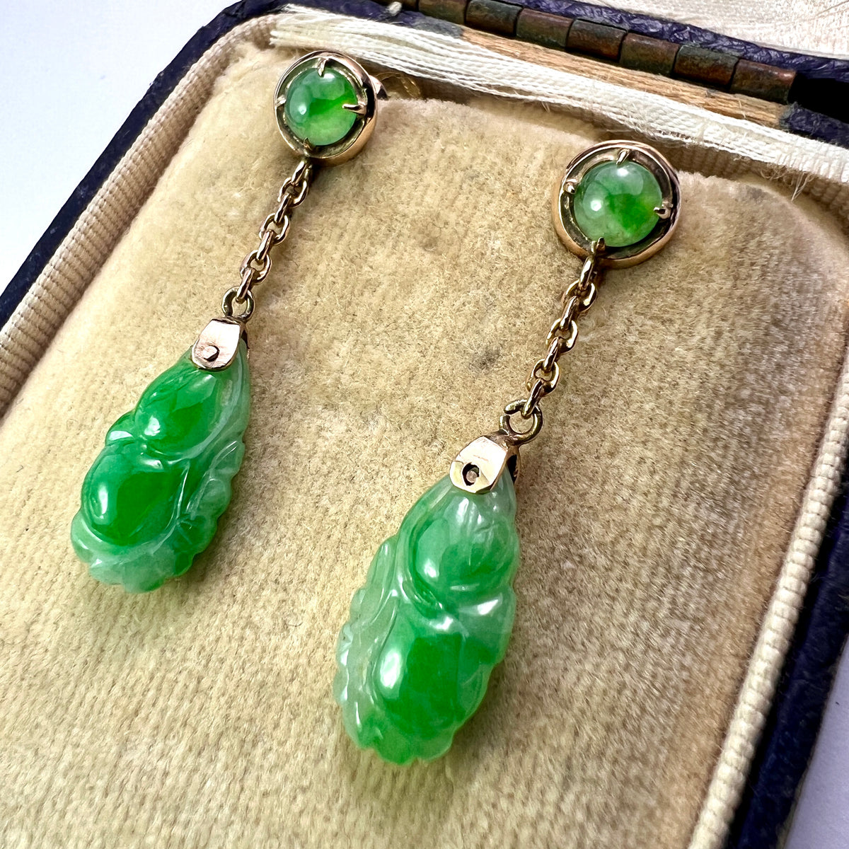 Art Deco 14CT Gold Carved Jade Drop Earrings