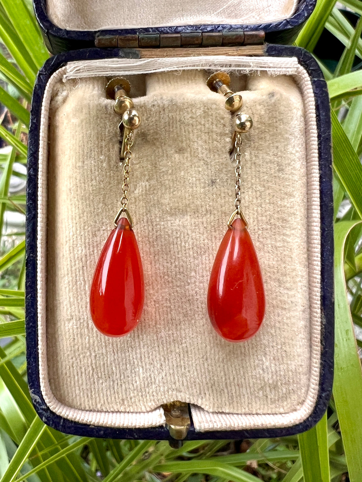 Edwardian Red Agate Chain Drop Earrings in 9CT Gold