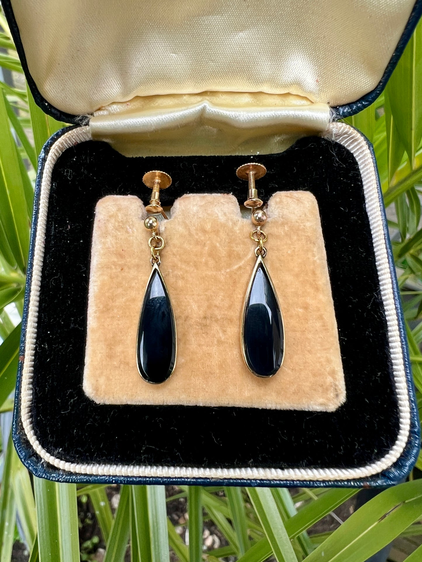 Vintage Onyx Teardrop Earrings in 9CT Gold