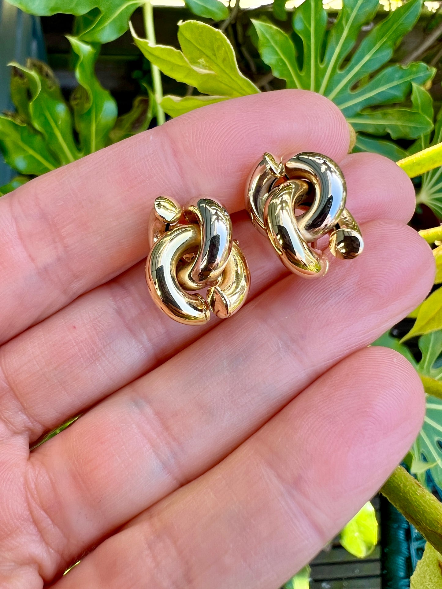 Vintage 18CT Gold Knot Earrings