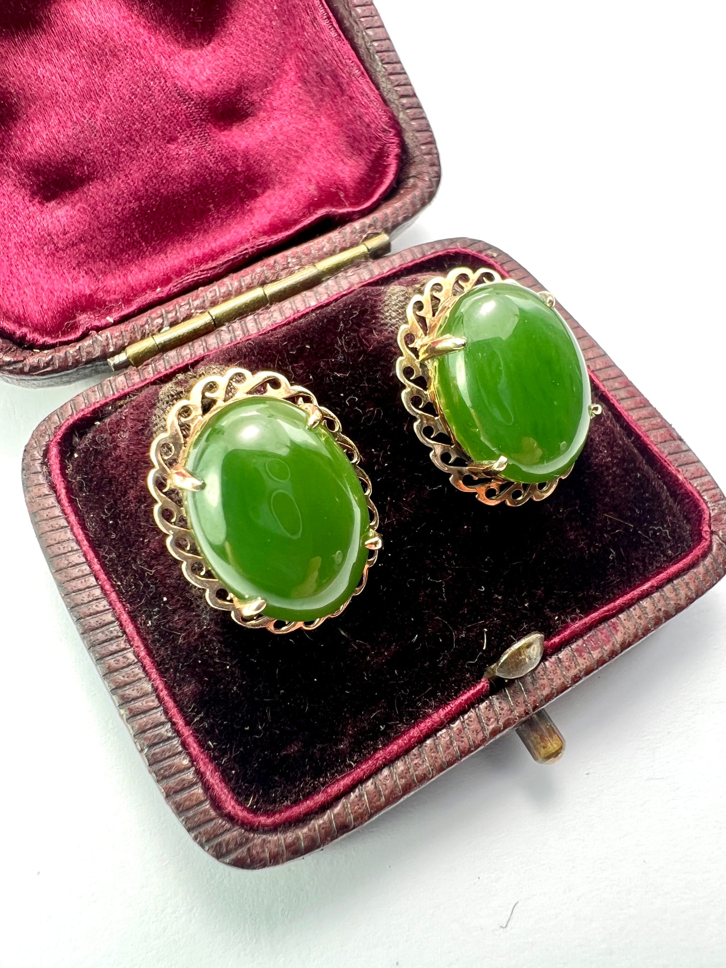 Vintage Jade Cabochon Gold Stud Earrings