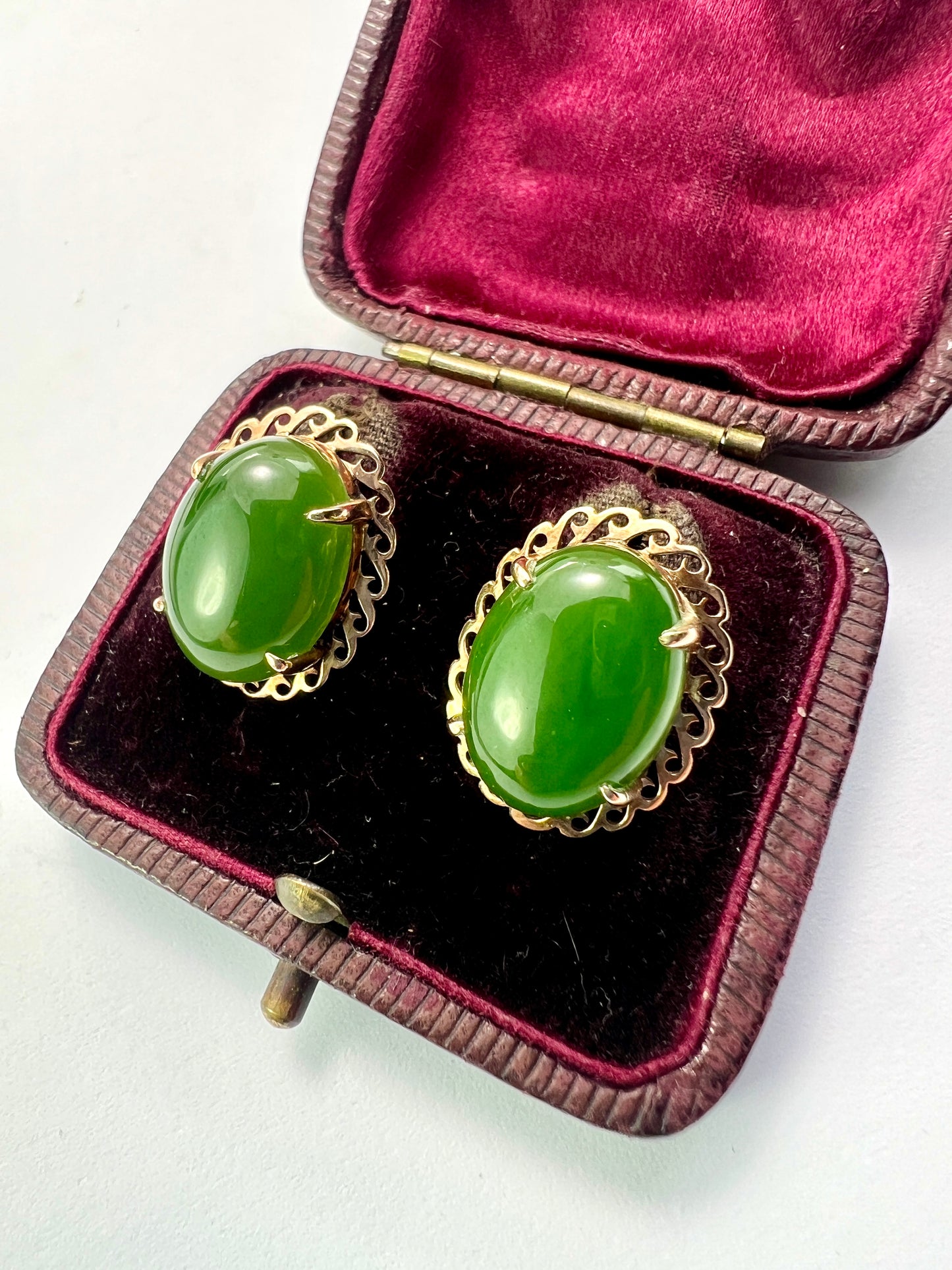 Vintage Jade Cabochon Gold Stud Earrings
