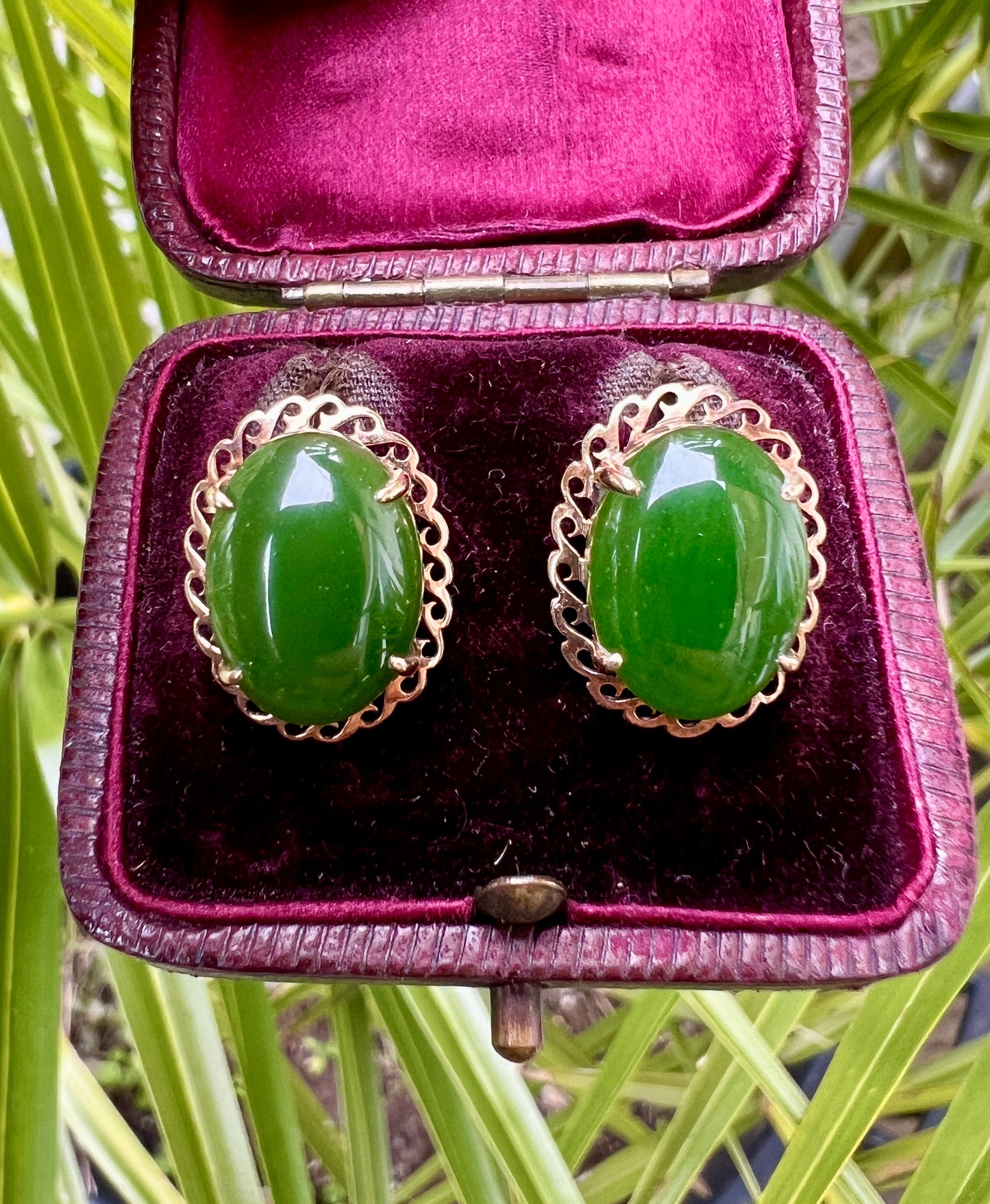 Vintage Jade Cabochon Gold Stud Earrings