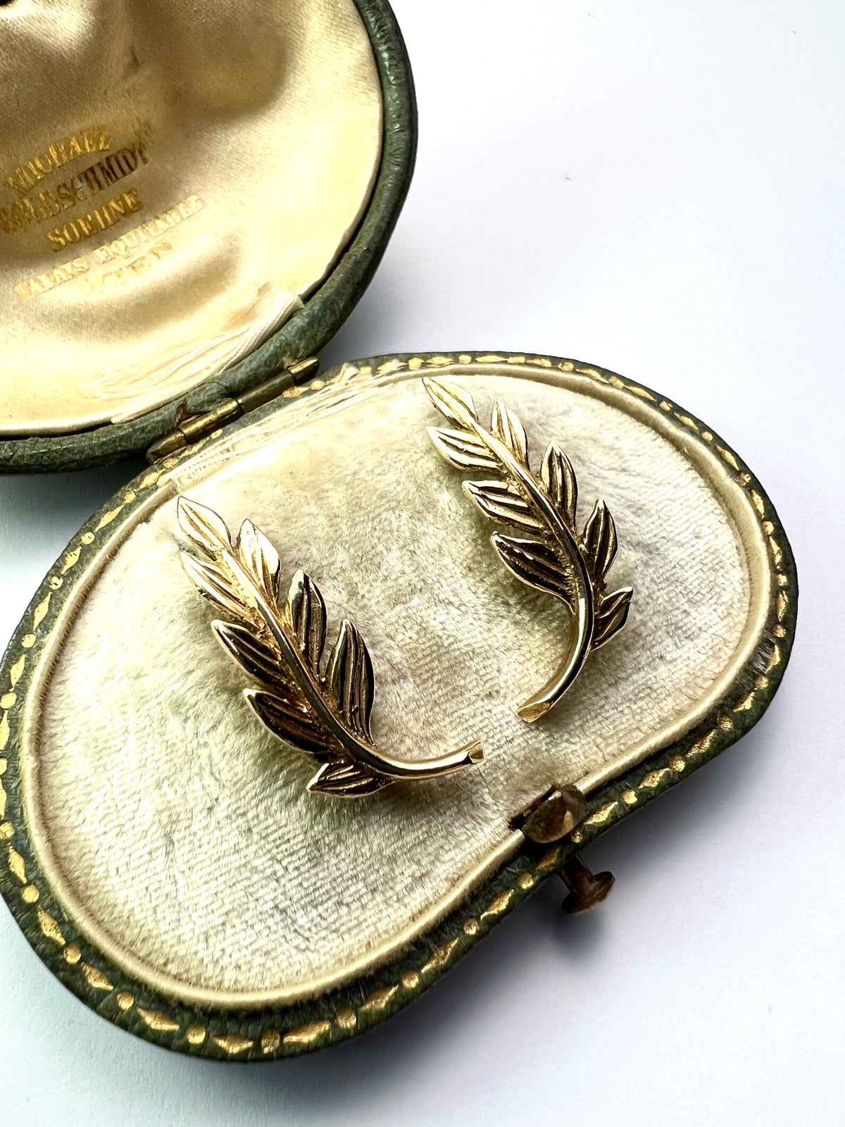 Large Vintage 9CT Gold Laurel Leaf Stud Earrings