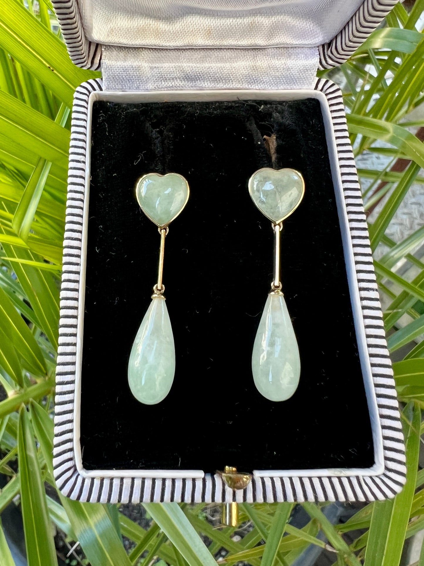 Vintage 9CT Gold Jade Heart Teardrop Earrings