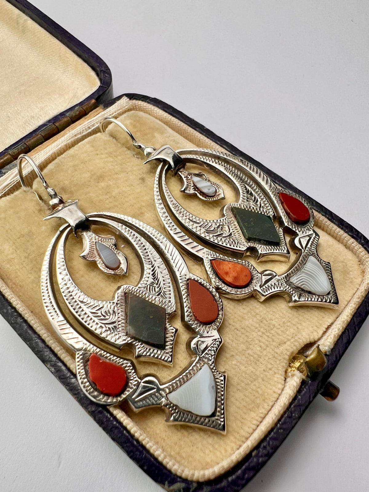 Victorian Scottish Agate Sterling Silver Pendant Earrings