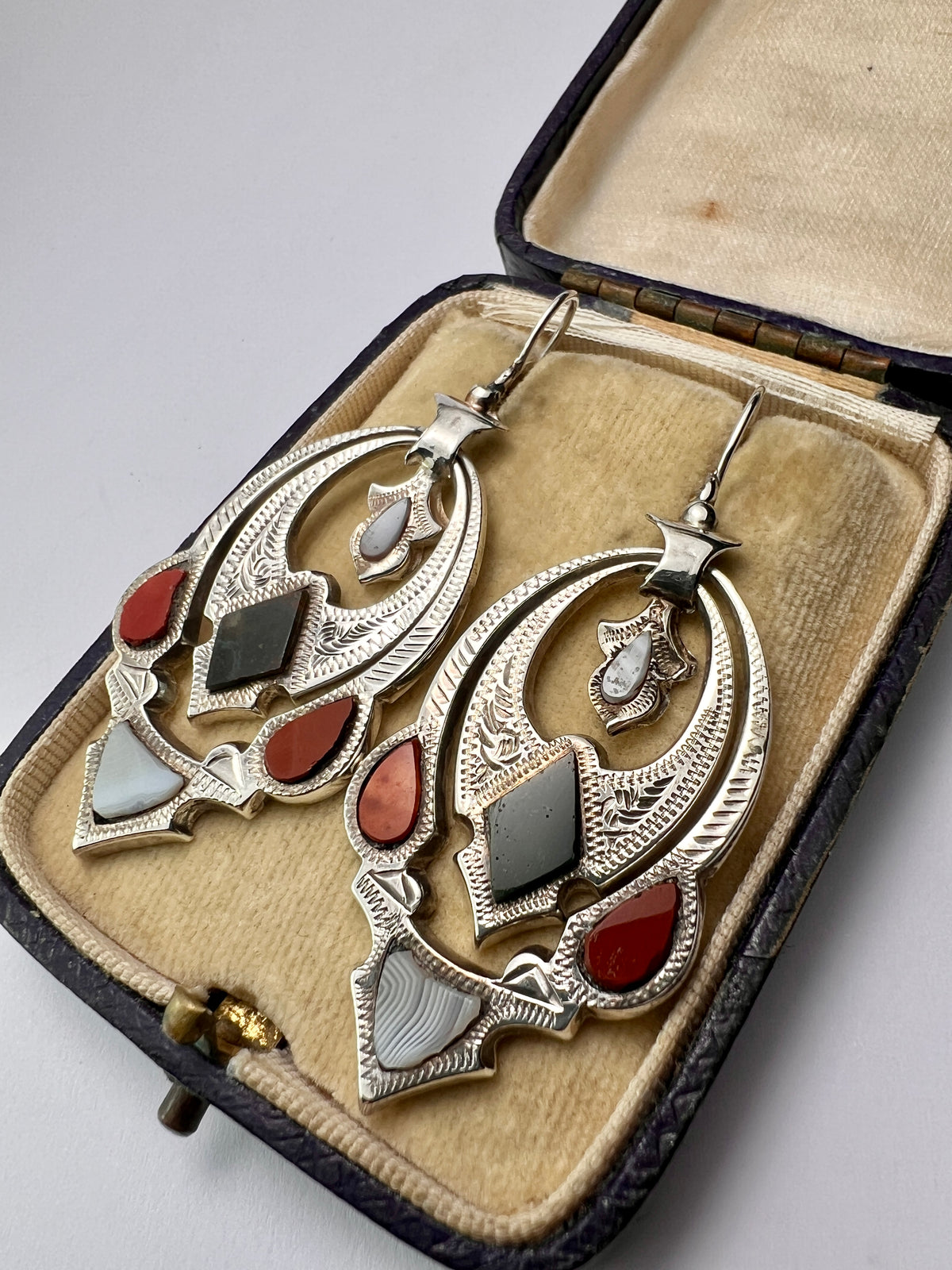 Victorian Scottish Agate Sterling Silver Pendant Earrings