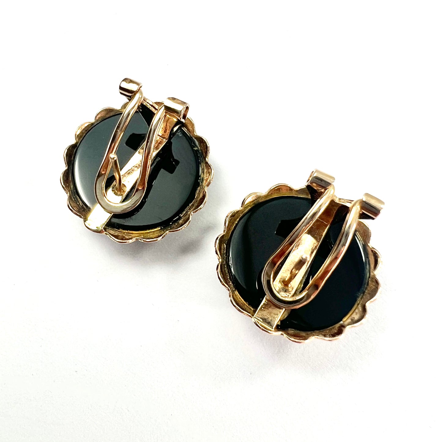 Vintage 14CT Gold Onyx Dome Earrings