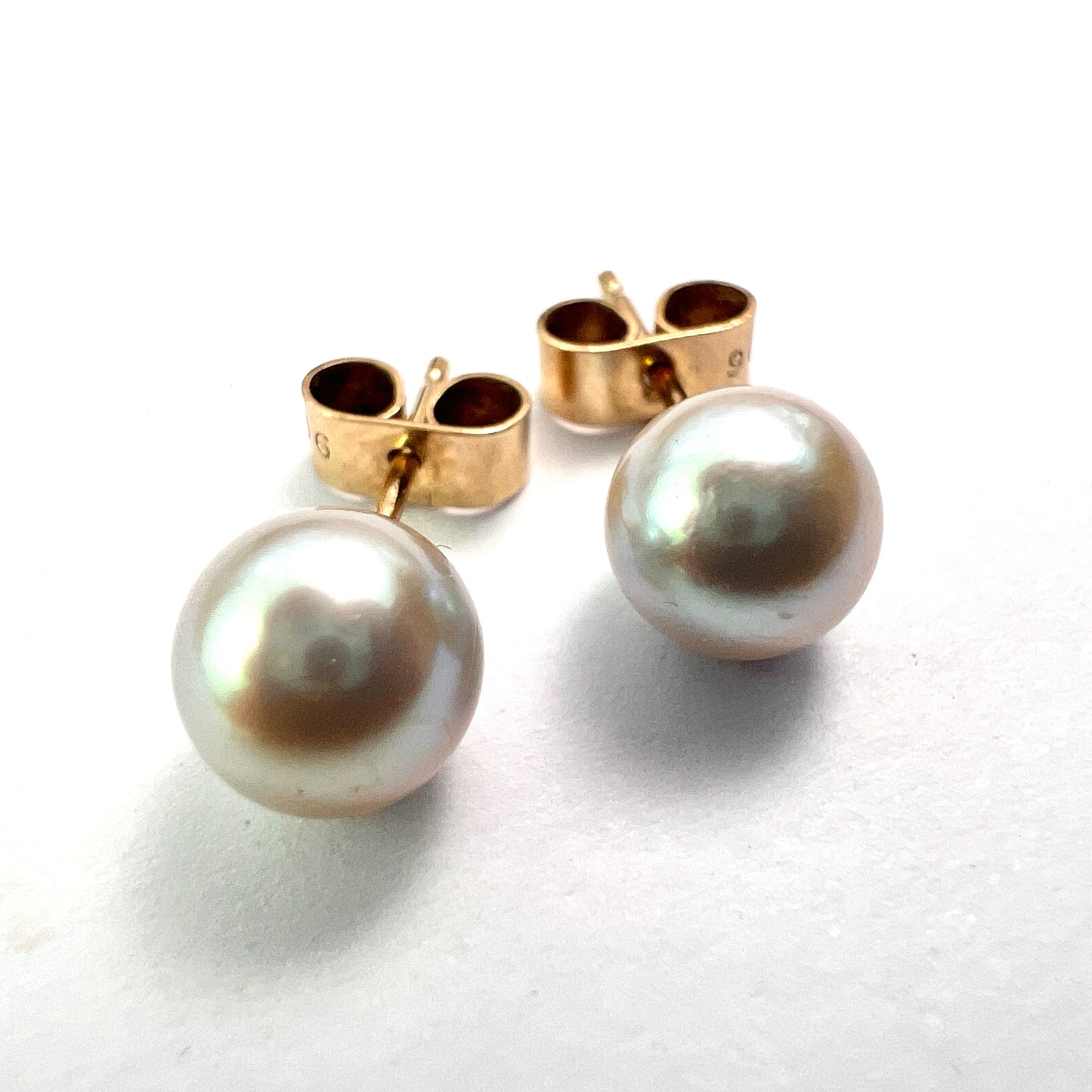 Vintage Mikimoto Cultured Pearl Stud Earrings in 9CT Gold