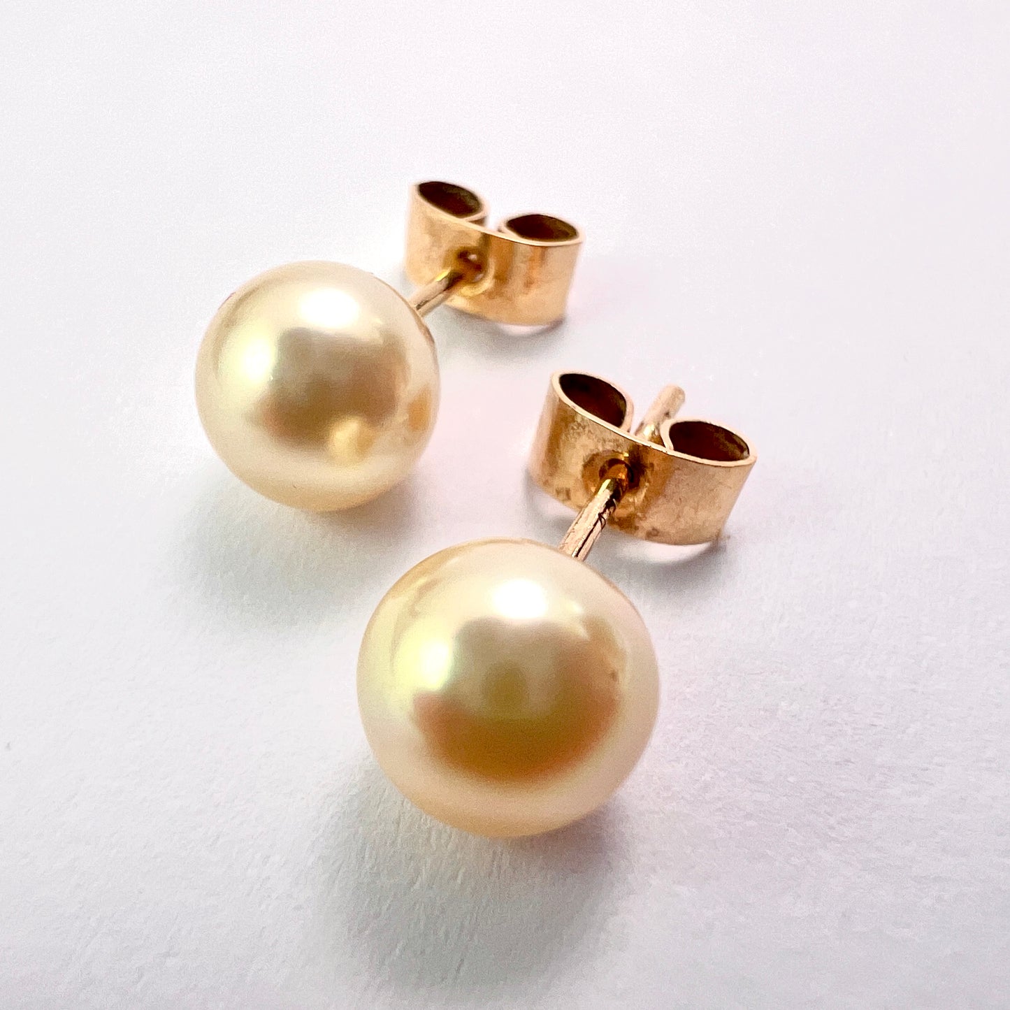 Vintage Cultured Pearl Stud Earrings in 9CT Gold