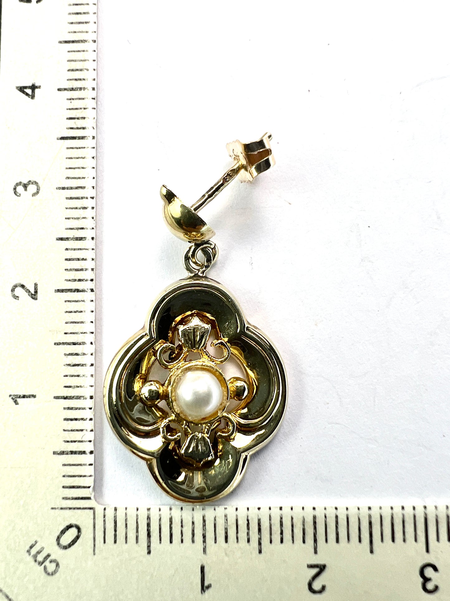 Victorian Style 9CT Gold Quatrefoil Pearl Earrings