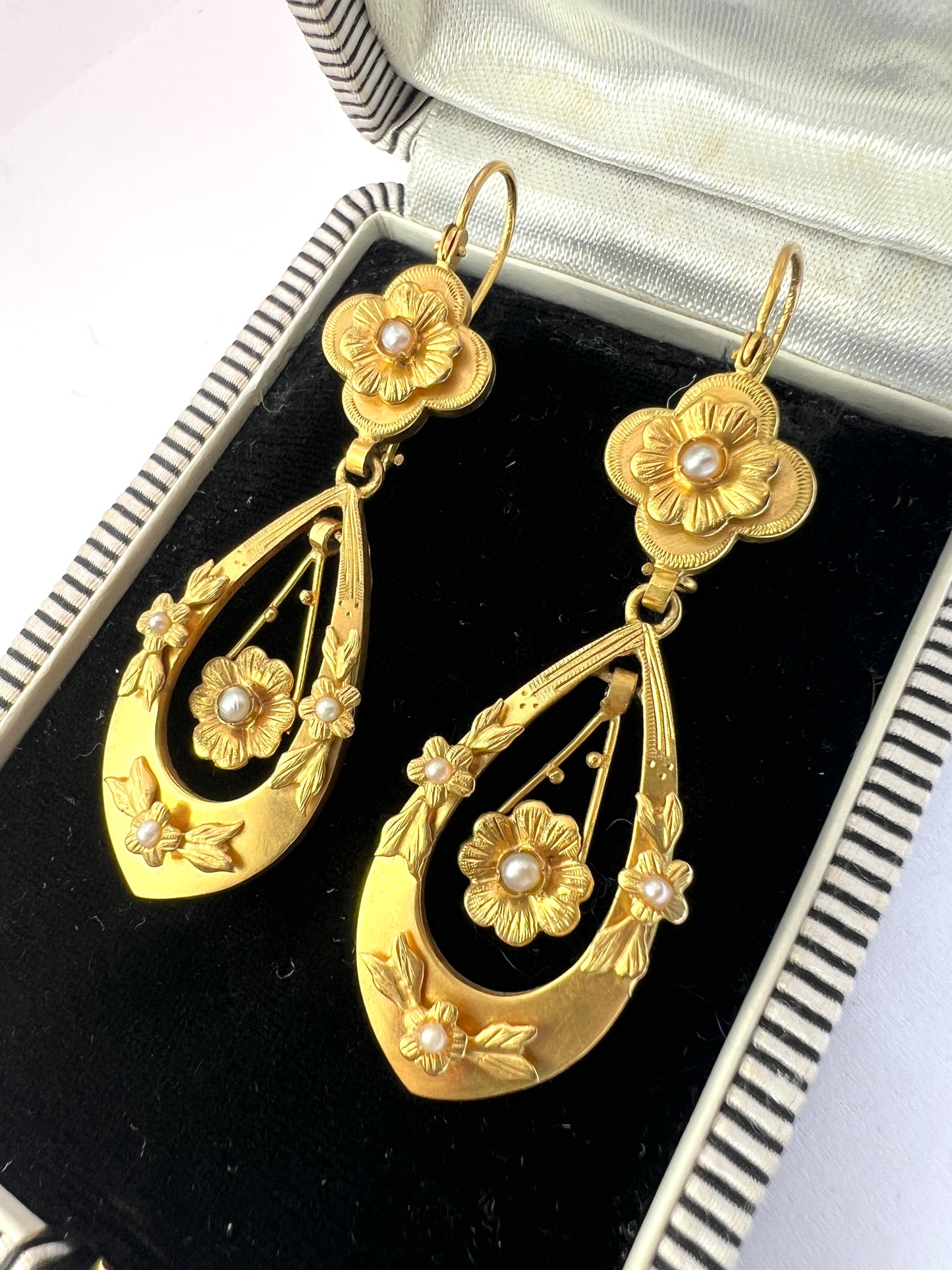 Late Victorian Gold and Pearl Flower Earrings