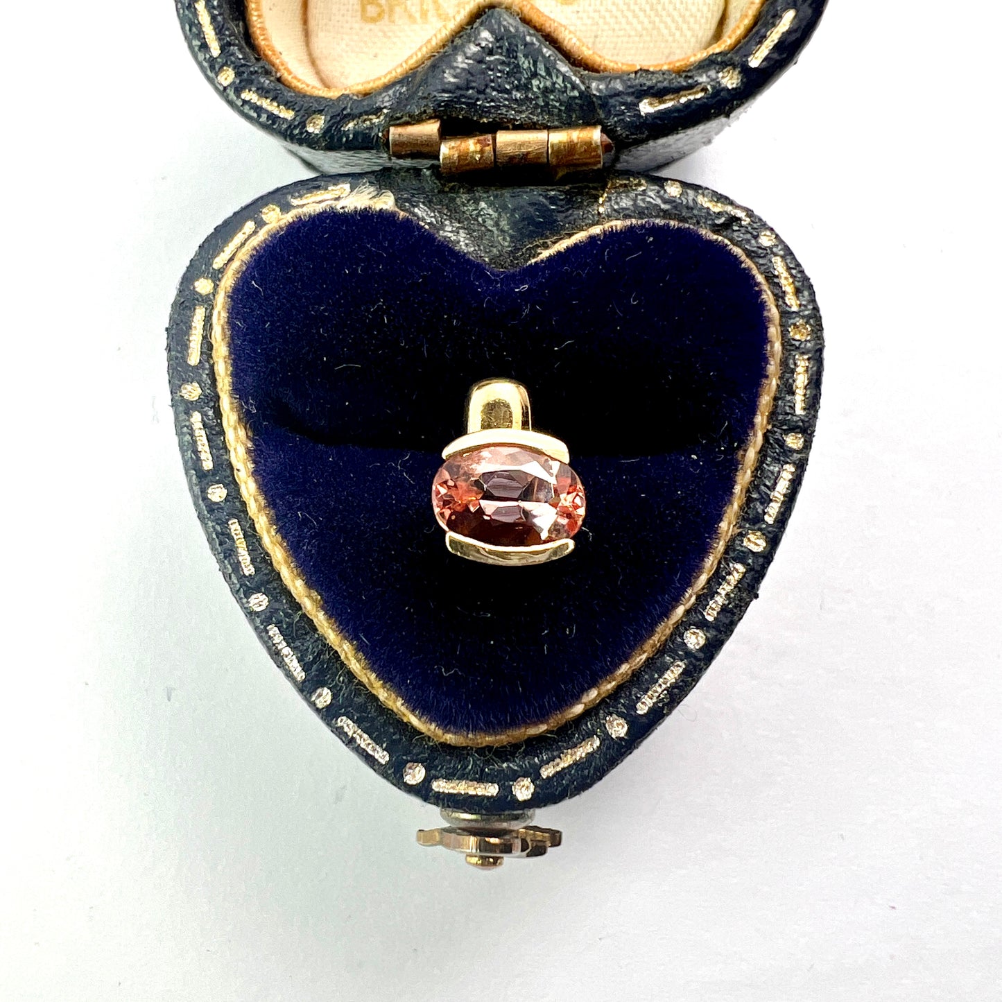 Vintage 18CT Gold Pink Topaz Stud