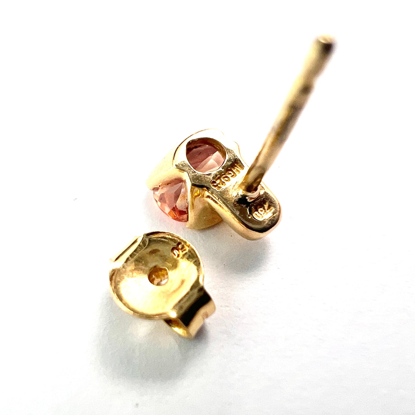 Vintage 18CT Gold Pink Topaz Stud