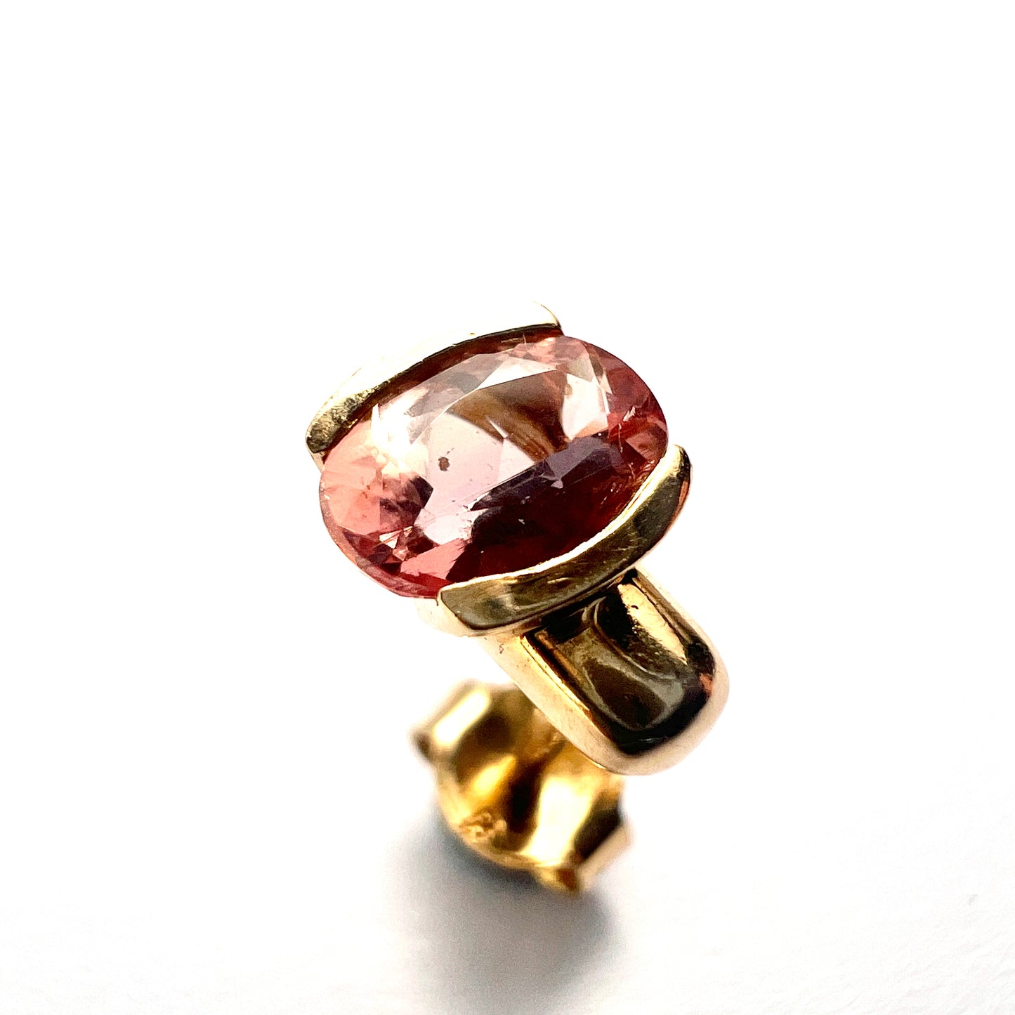 Vintage 18CT Gold Pink Topaz Stud