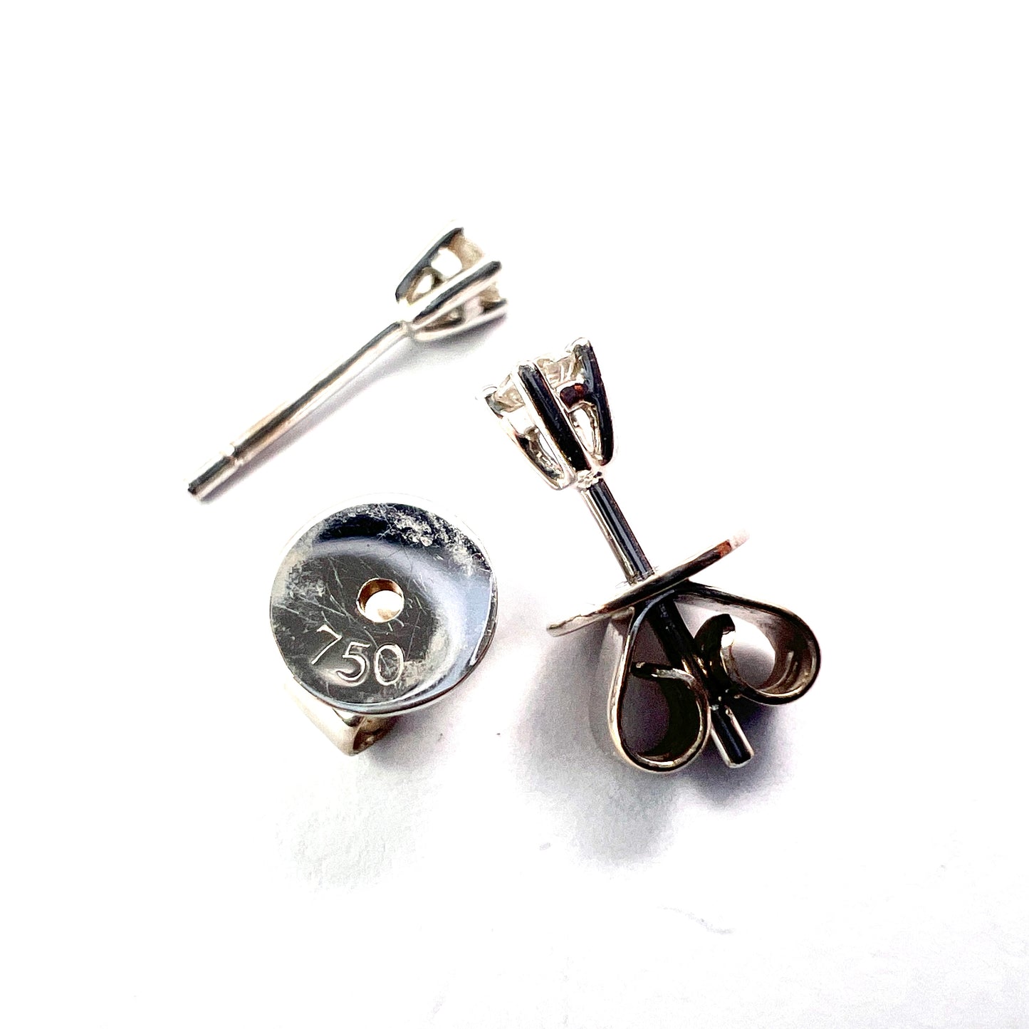 Vintage 18CT White Gold Diamond Stud Earrings