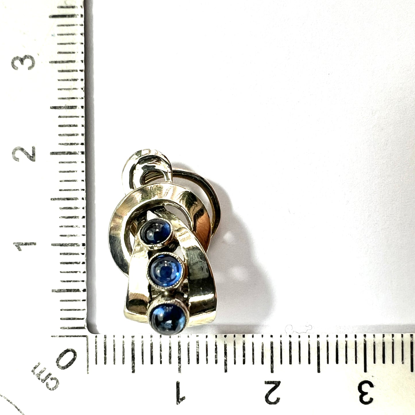 Vintage 18CT White Gold Sapphire Cabochon Ear Clips