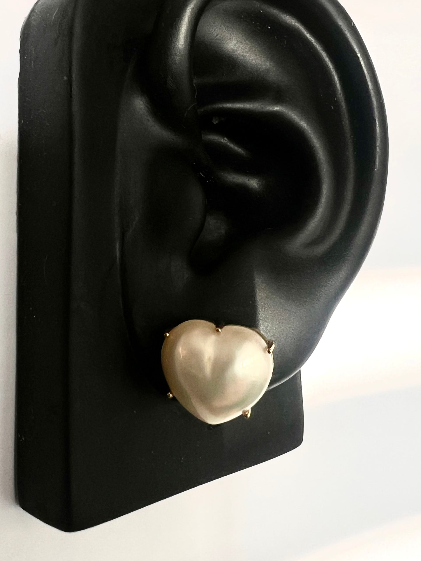 Large Vintage 18CT Gold Pearl Heart Stud Earrings