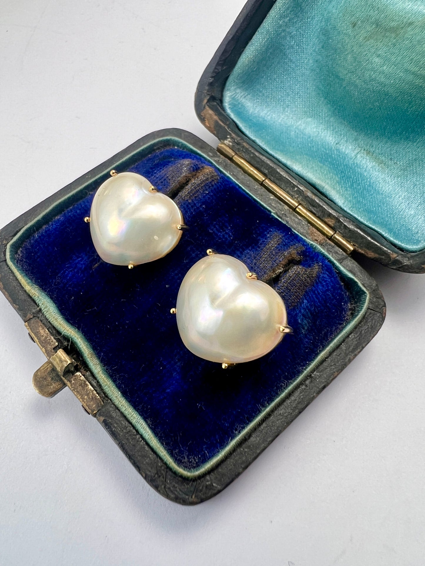Large Vintage 18CT Gold Pearl Heart Stud Earrings