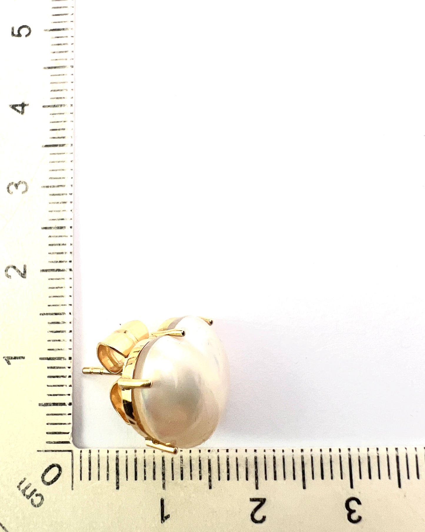 Large Vintage 18CT Gold Pearl Heart Stud Earrings