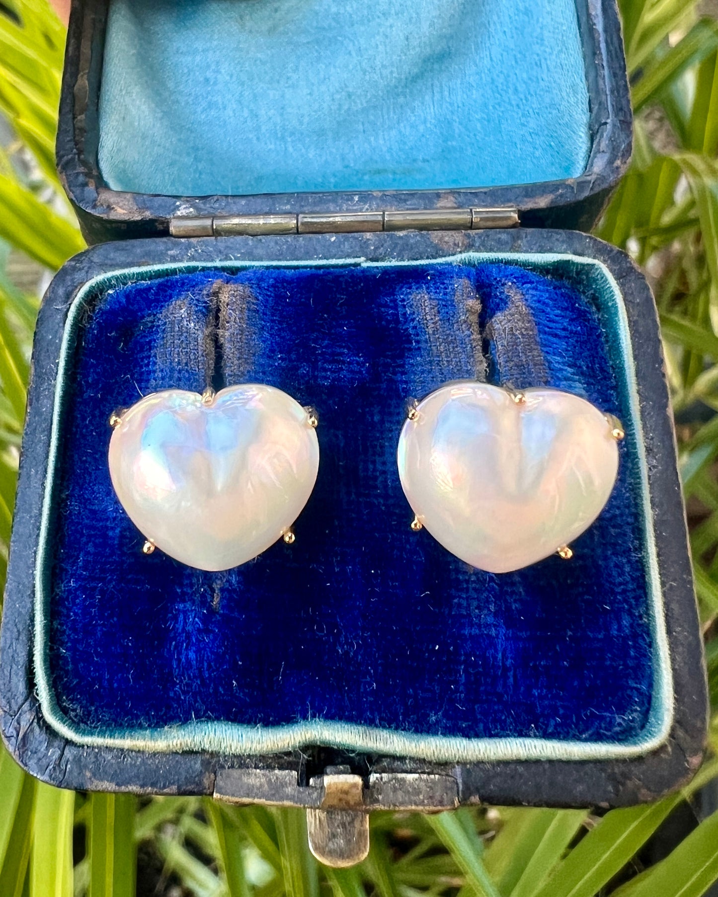 Large Vintage 18CT Gold Pearl Heart Stud Earrings