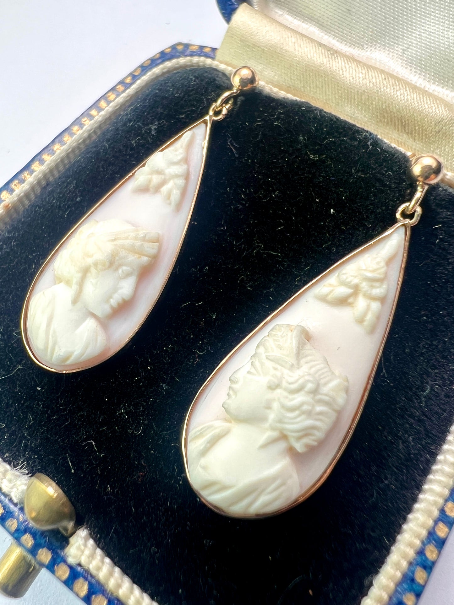 Antique 9CT Gold Classical Shell Cameo Teardrop Earrings