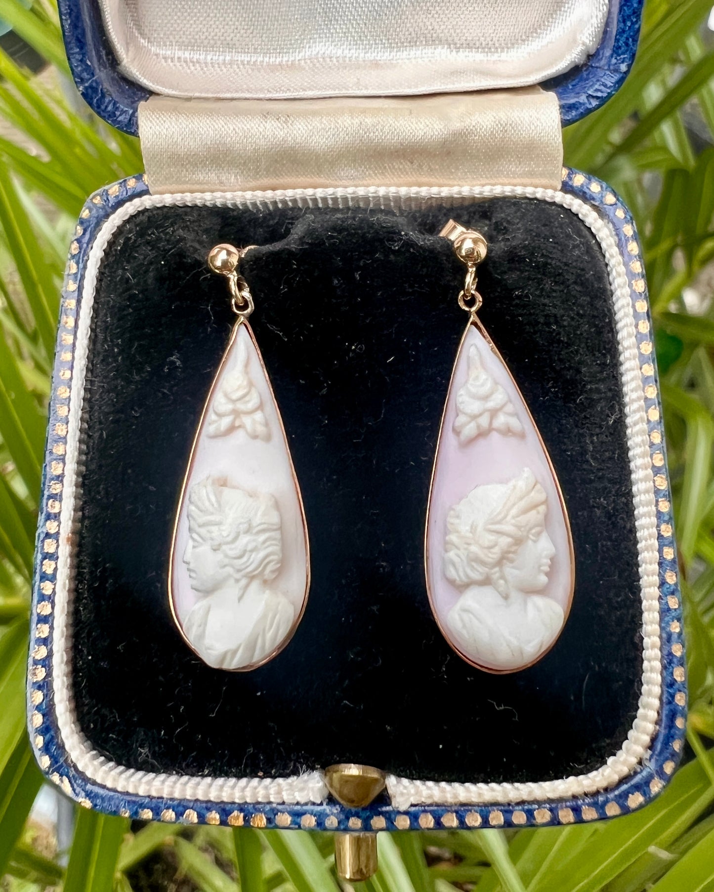 Antique 9CT Gold Classical Shell Cameo Teardrop Earrings