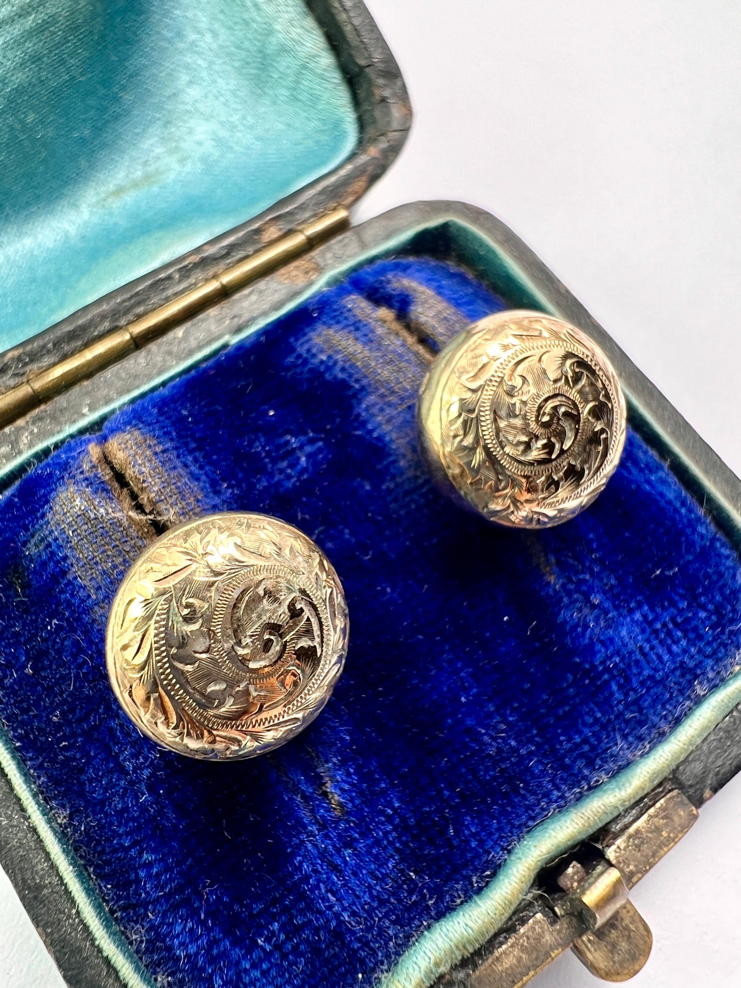 Vintage Deakin & Francis Gold Engraved Button Stud Earrings