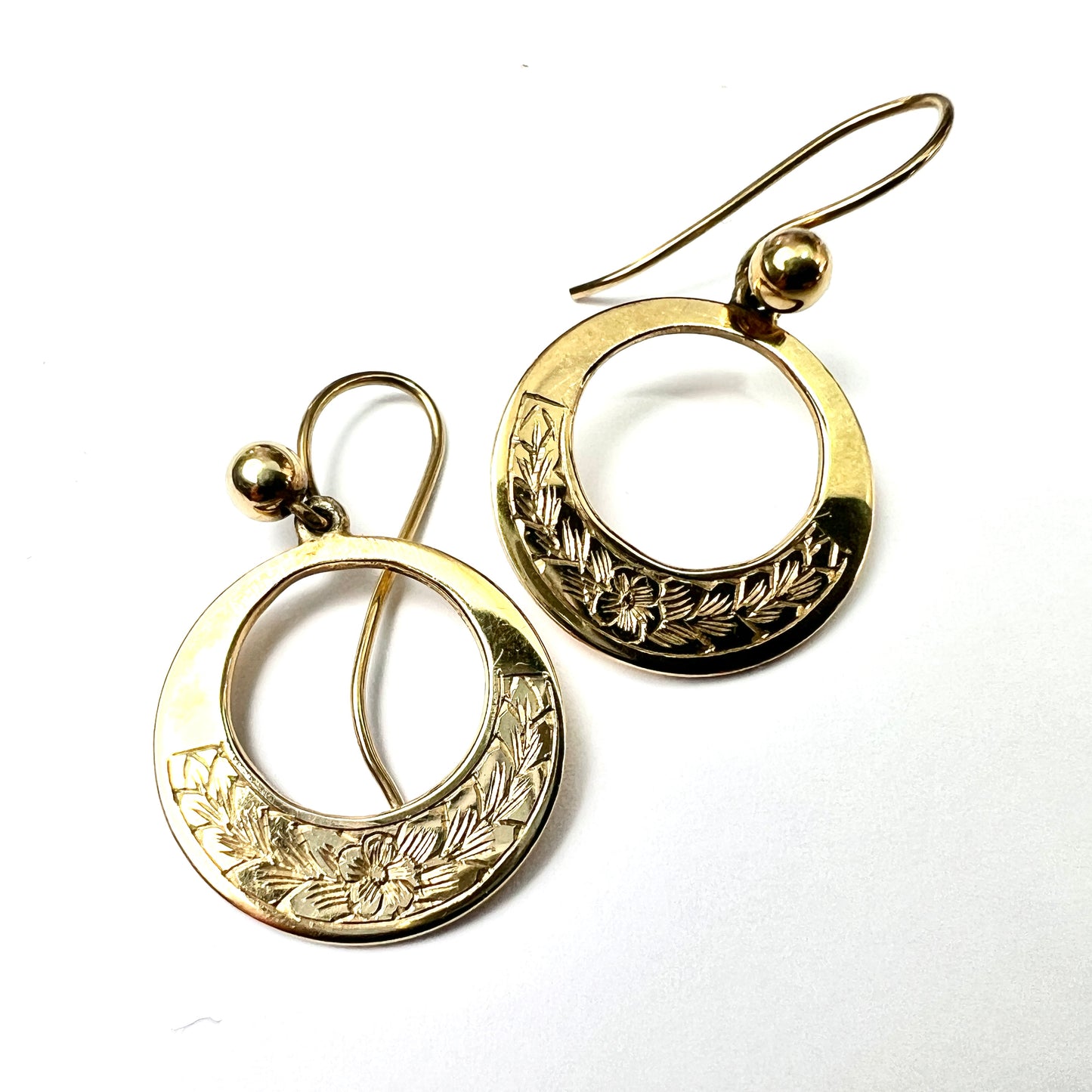 Vintage 9CT Gold Floral Engraved Disc Earrings