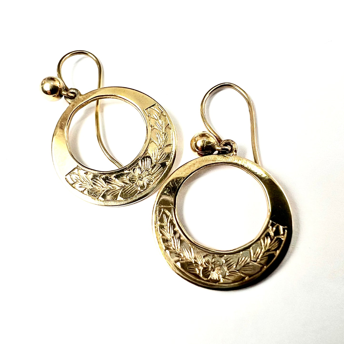 Vintage 9CT Gold Floral Engraved Disc Earrings