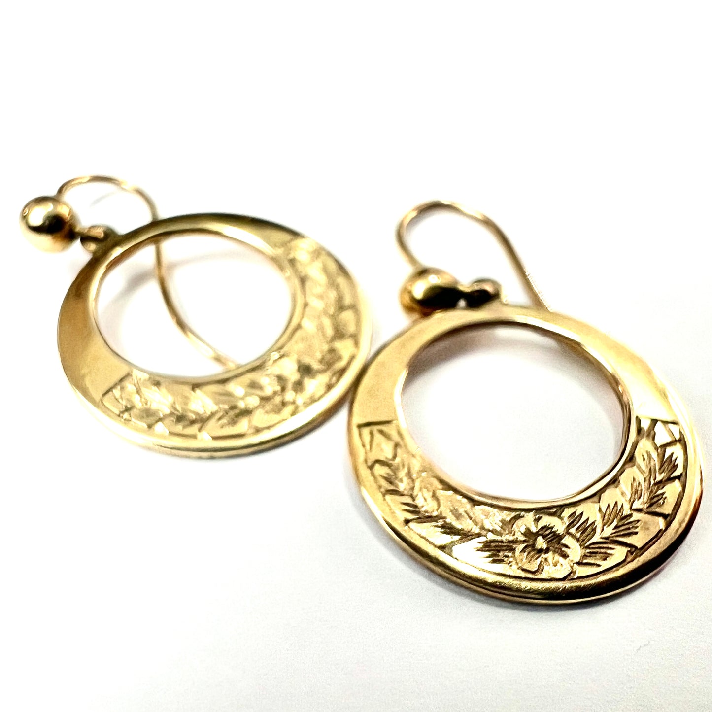 Vintage 9CT Gold Floral Engraved Disc Earrings