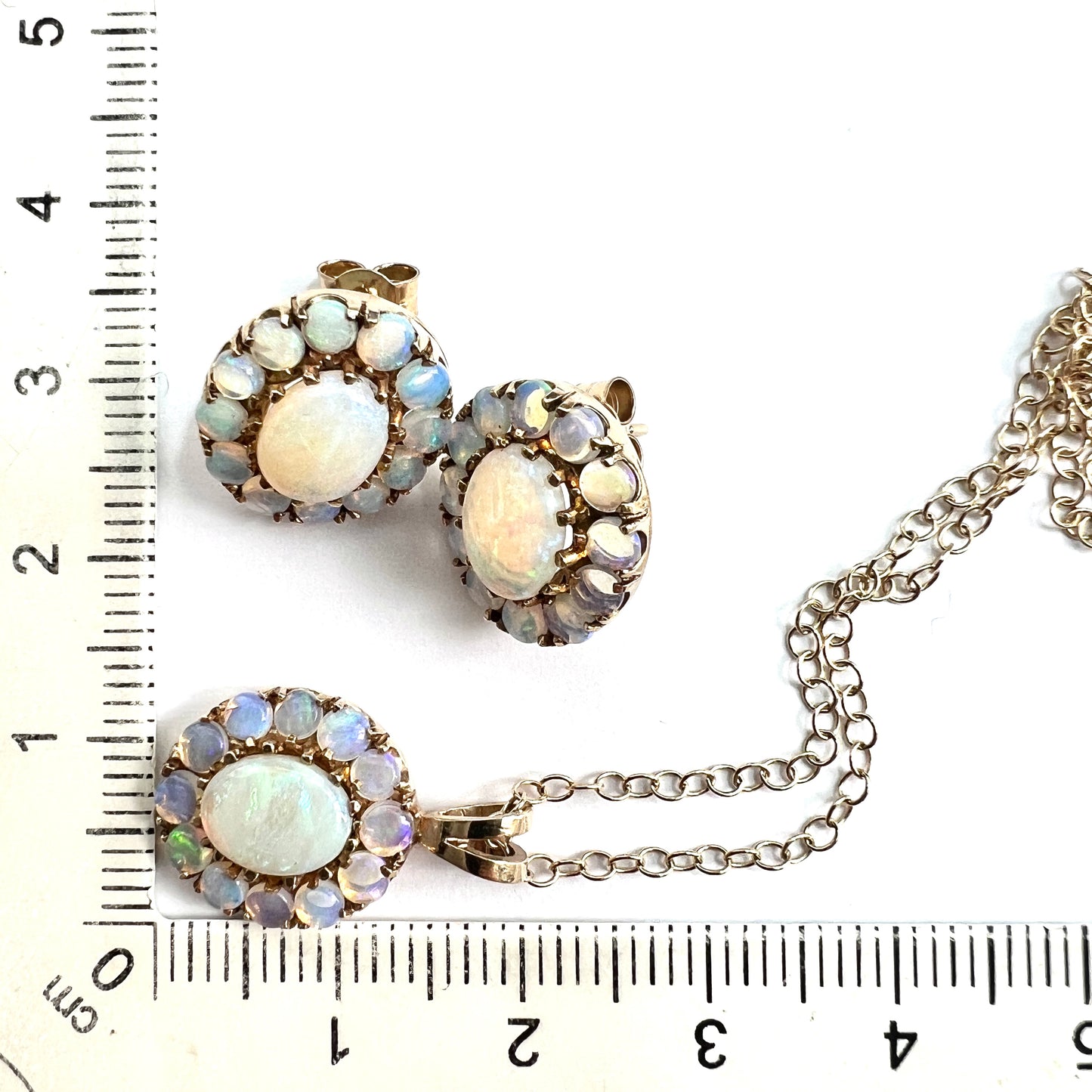 Vintage Opal 9CT Gold Earrings and Pendant Necklace