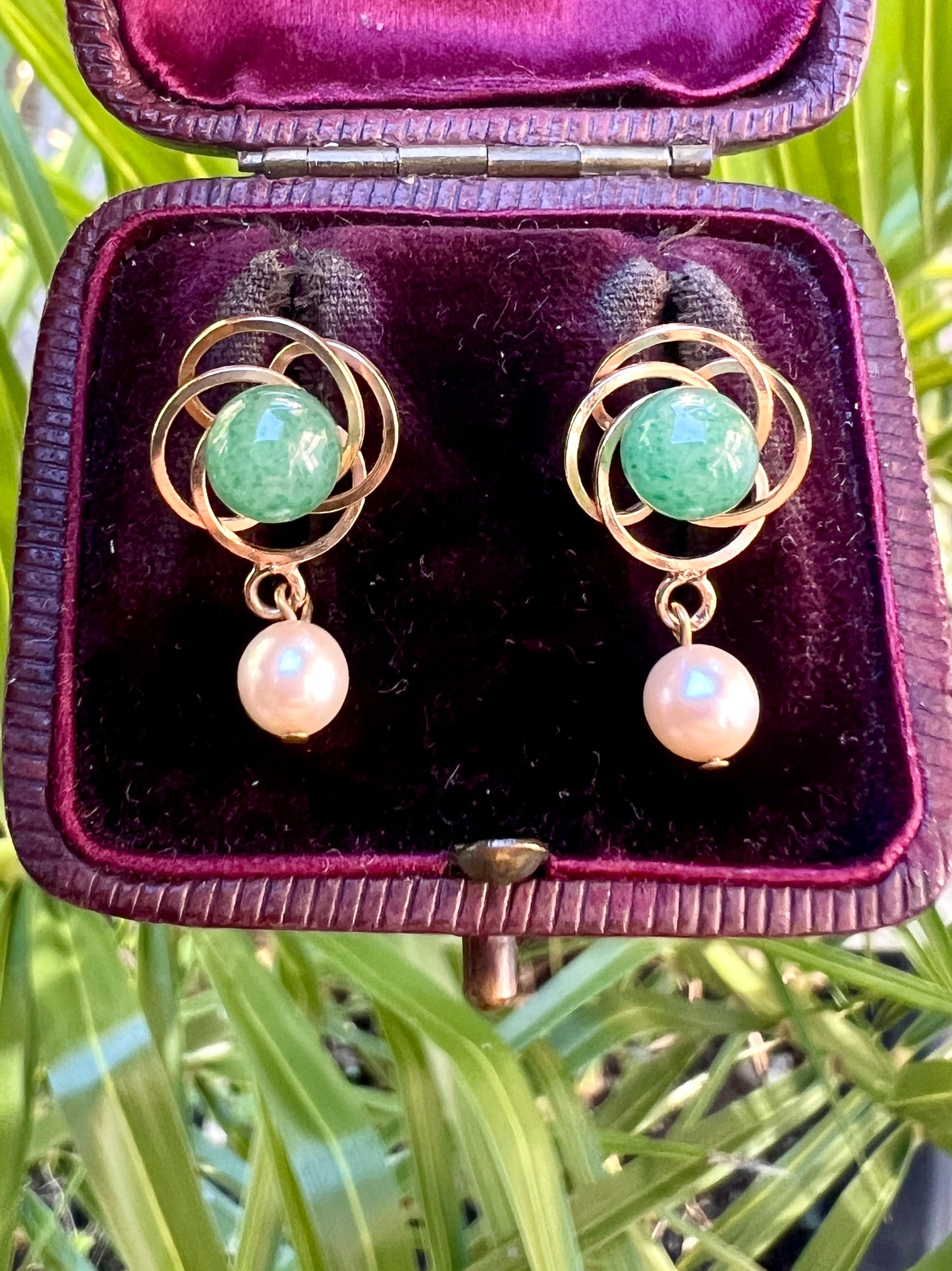 Vintage 14CT Gold Knot Aventurine Pearl Earrings