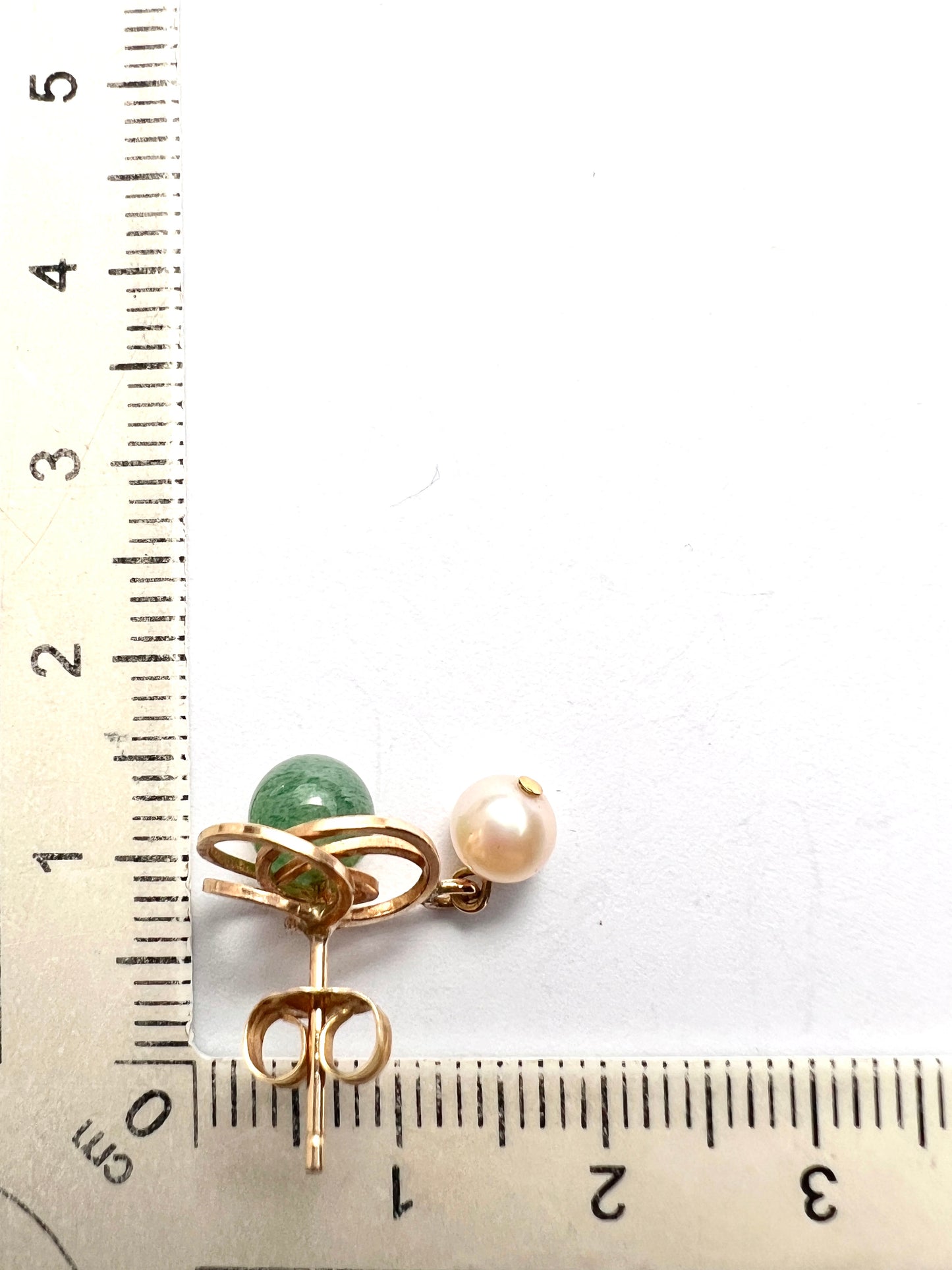 Vintage 14CT Gold Knot Aventurine Pearl Earrings