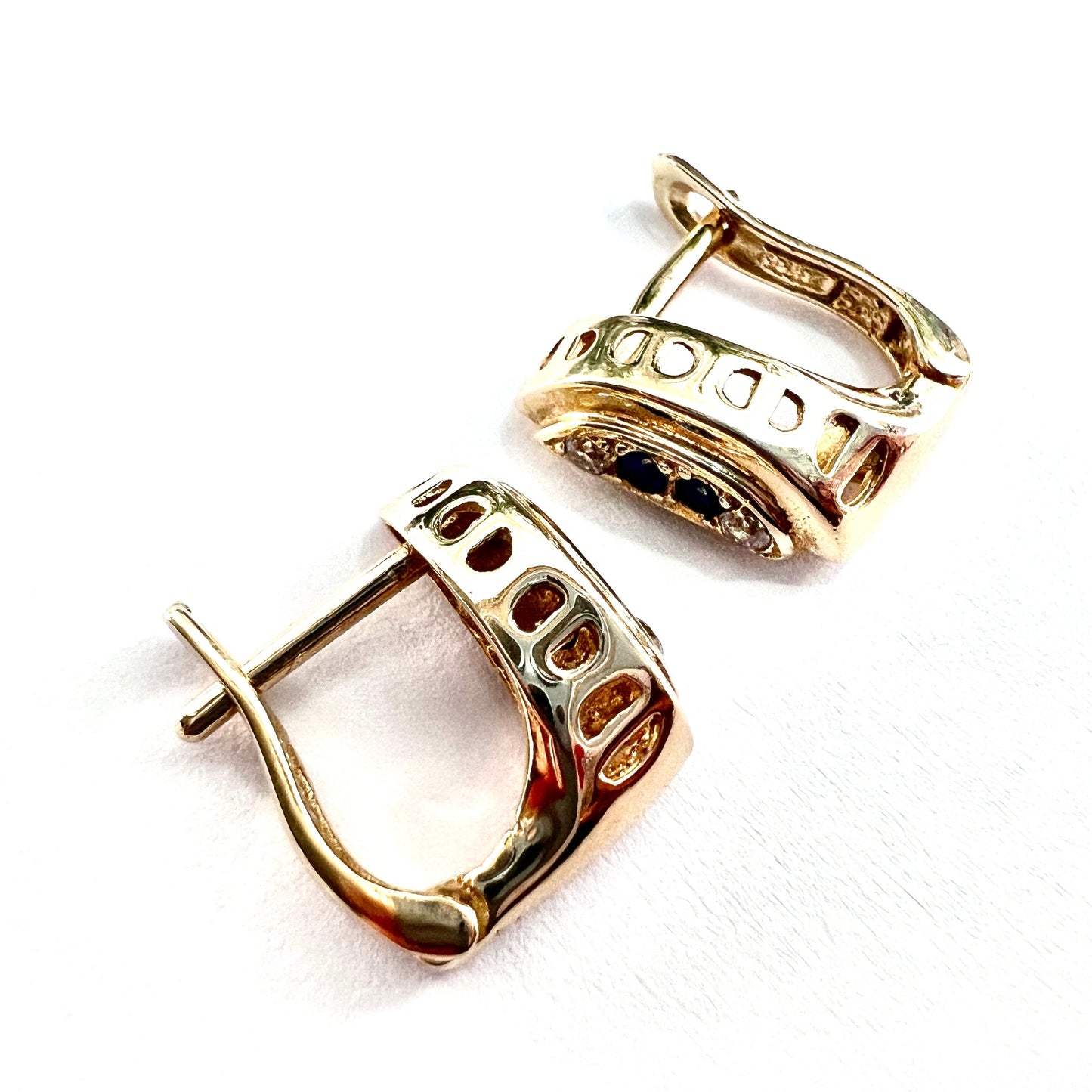 Vintage 14CT Gold Half Moon Huggie Earrings